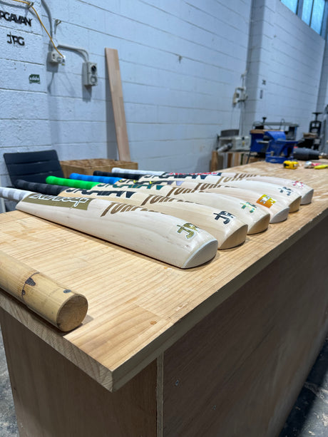 Custom JPGavan Torpedo Cricket Bat