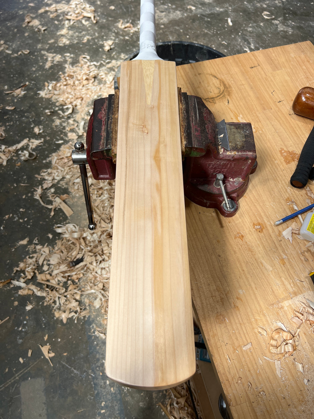 JPGavan Featherblade Cricket Bat - 387