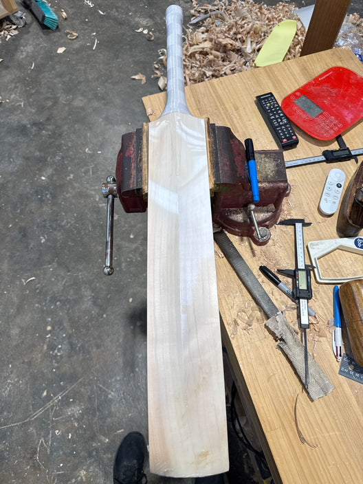 JPGavan Secret Willow Cricket Bat - 809