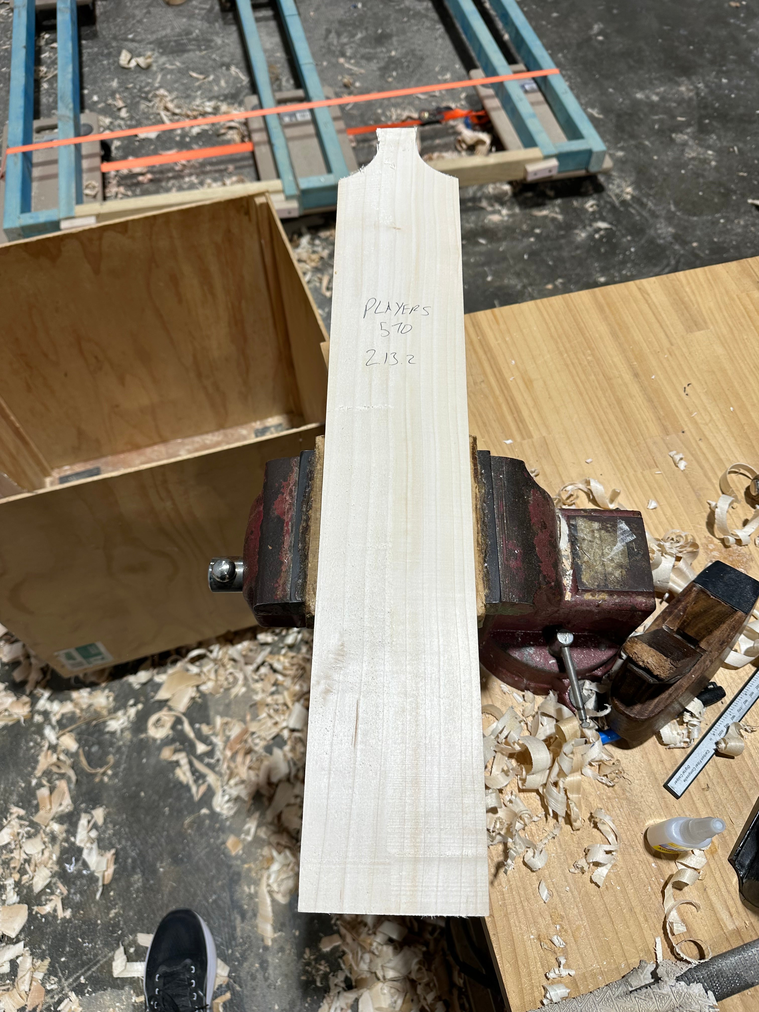 JPGavan Featherblade - 570