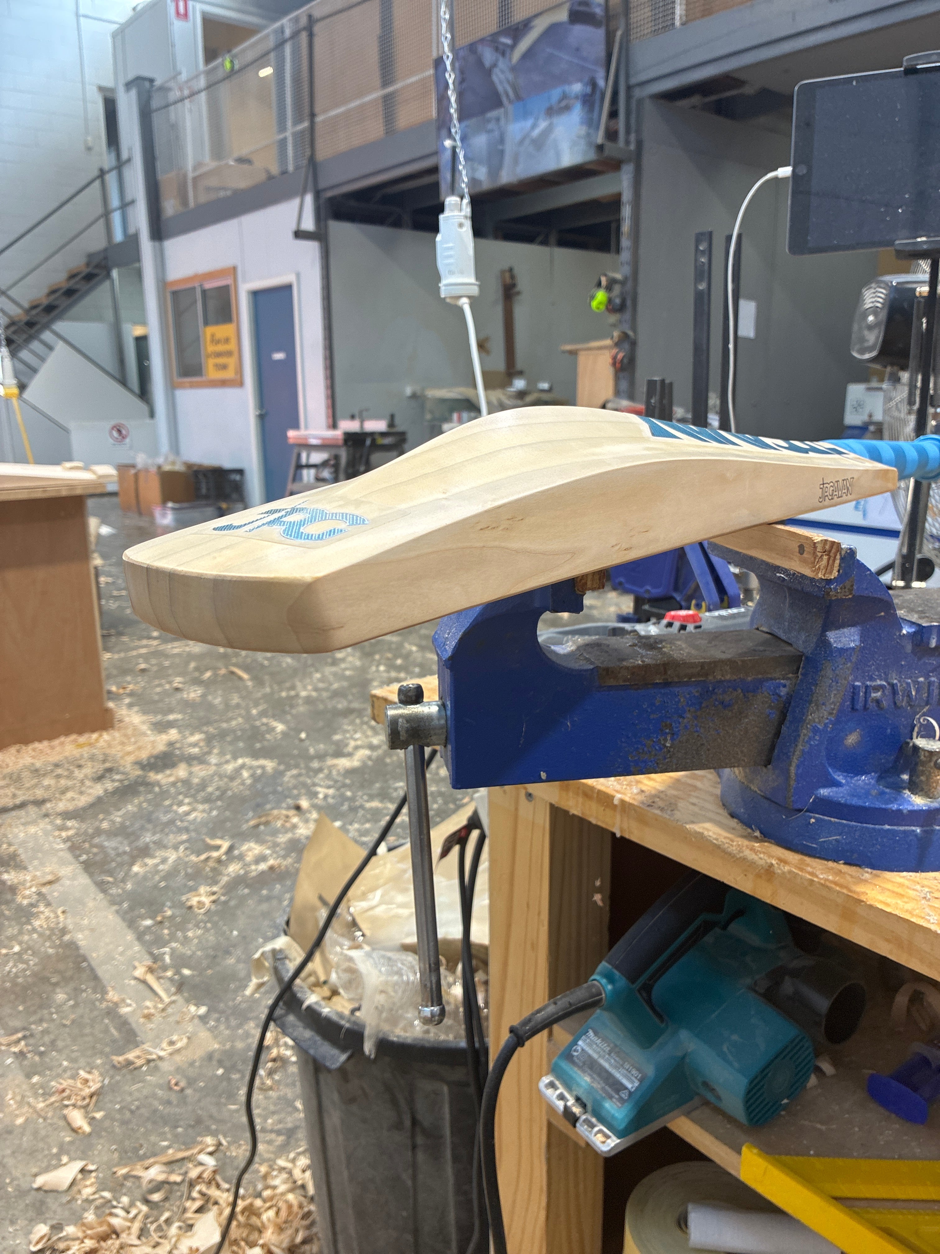 JPGavan Blue Cricket Bat - 255