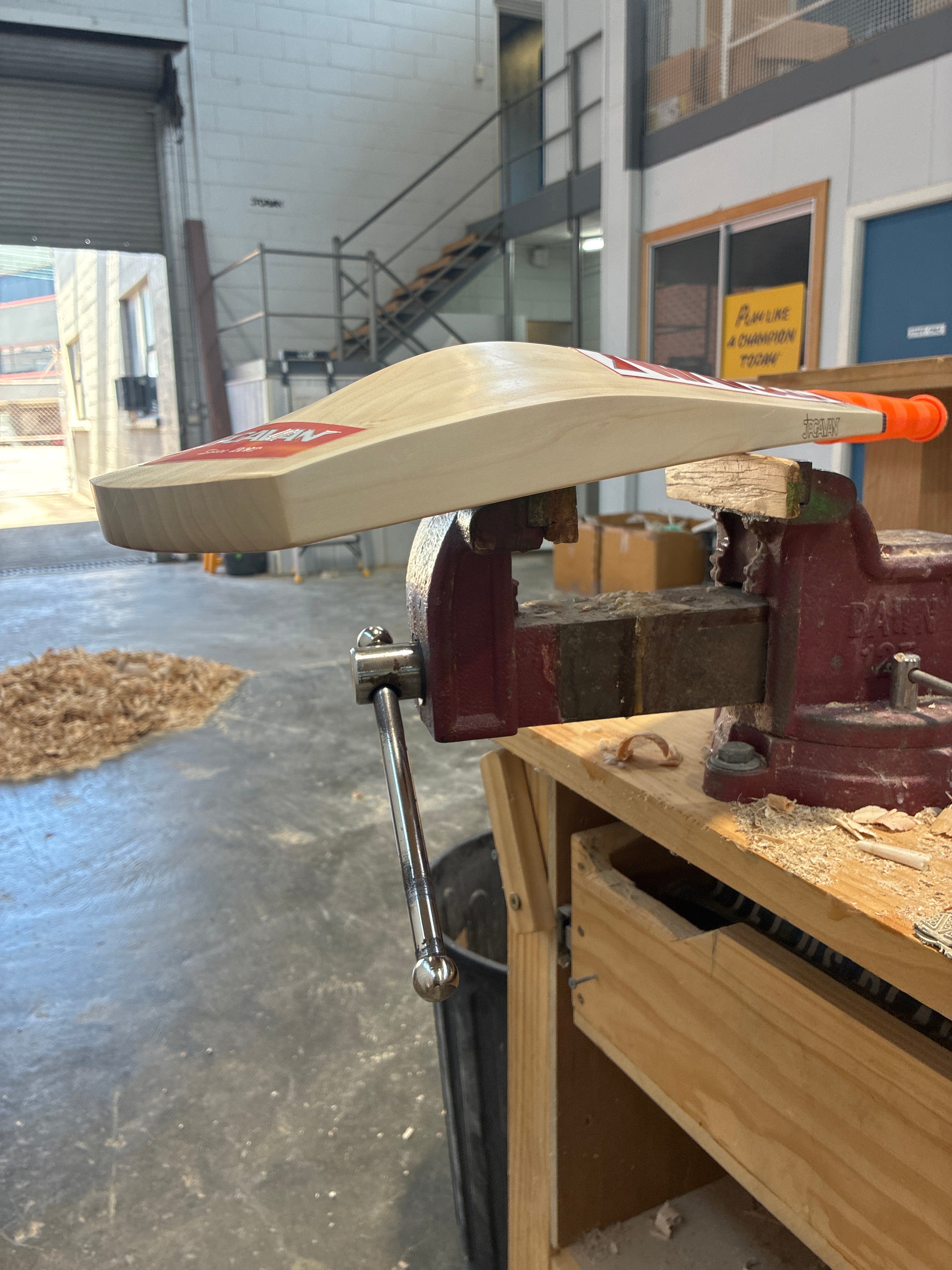 JPGavan Dutch Willow G1 Cricket Bat - 287