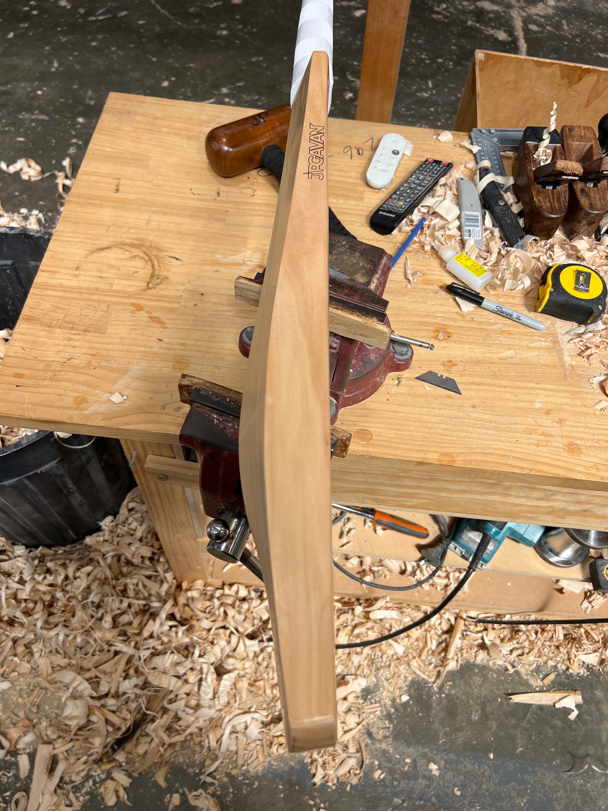 JPGavan Featherblade Cricket Bat - 388