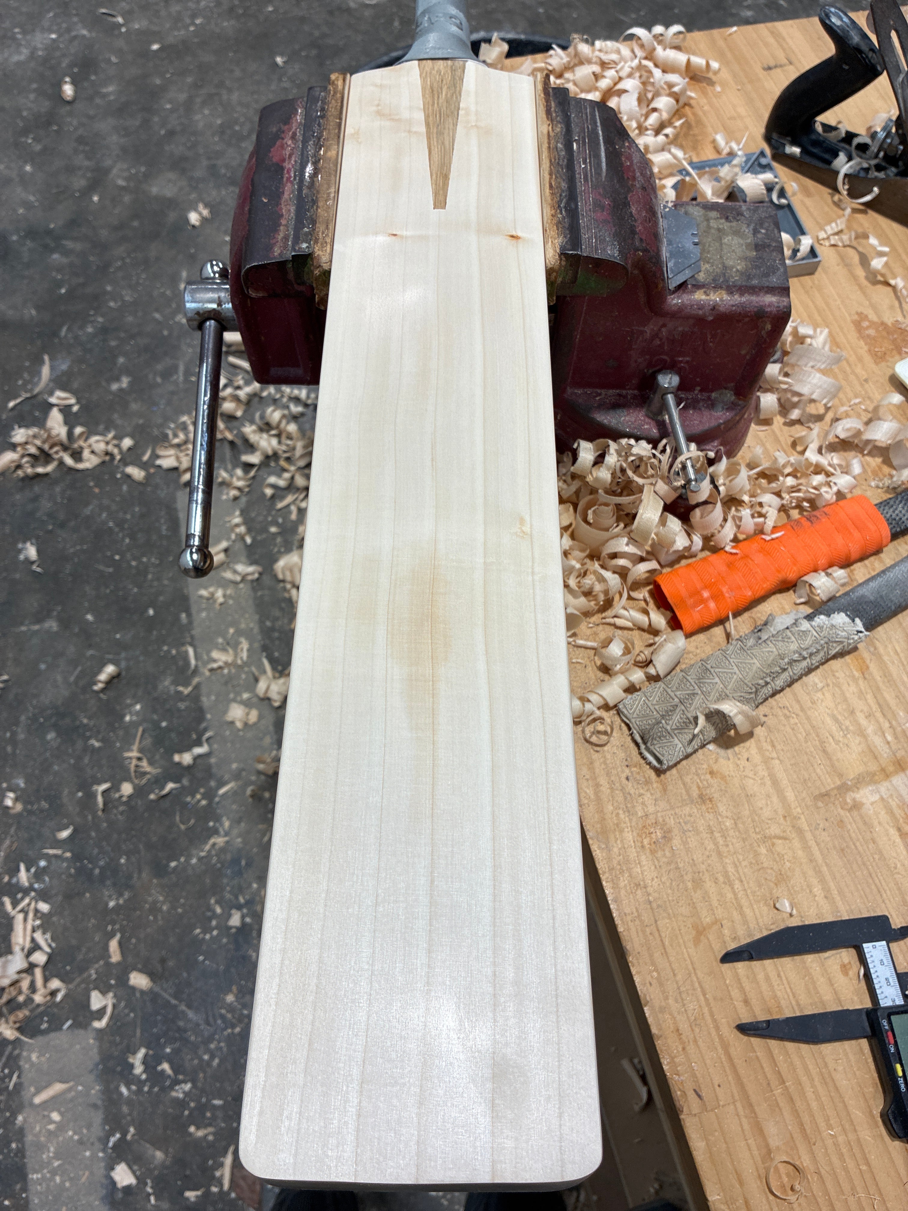 JPGavan Featherblade Cricket Bat - 334