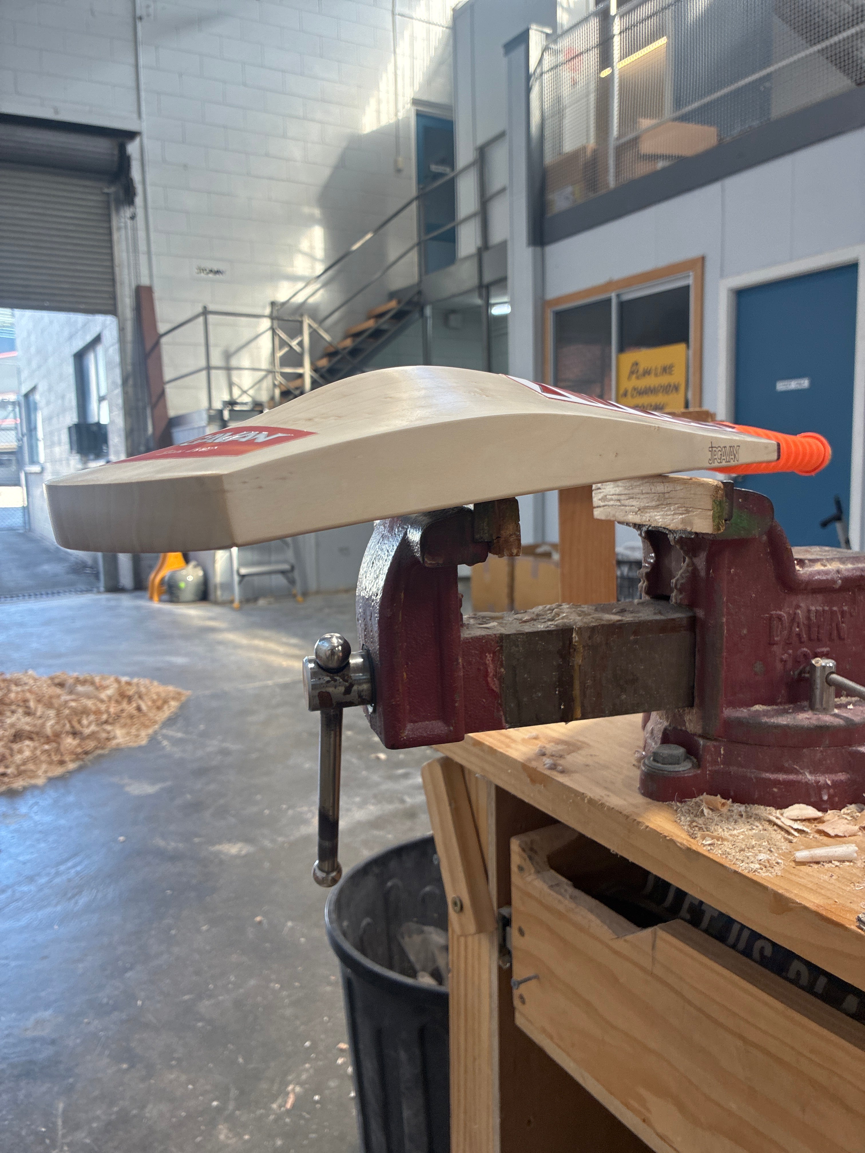 JPGavan Dutch Willow G1 Cricket Bat - 304