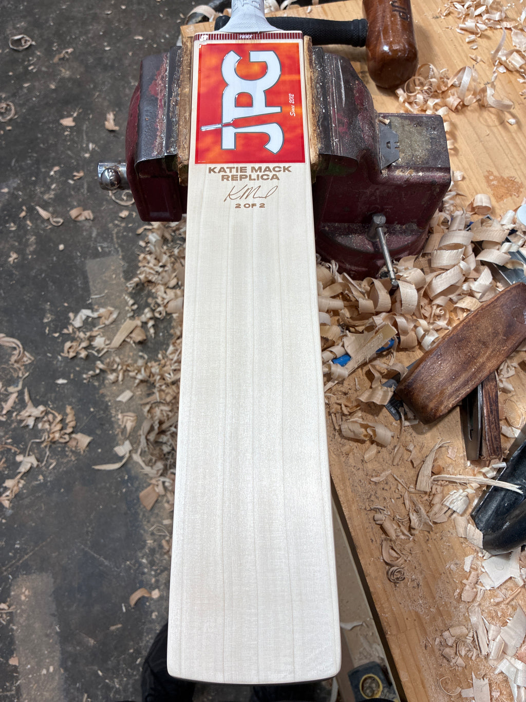JPGavan Test Cricket Bat - Katie Mack Replica 2 of 2