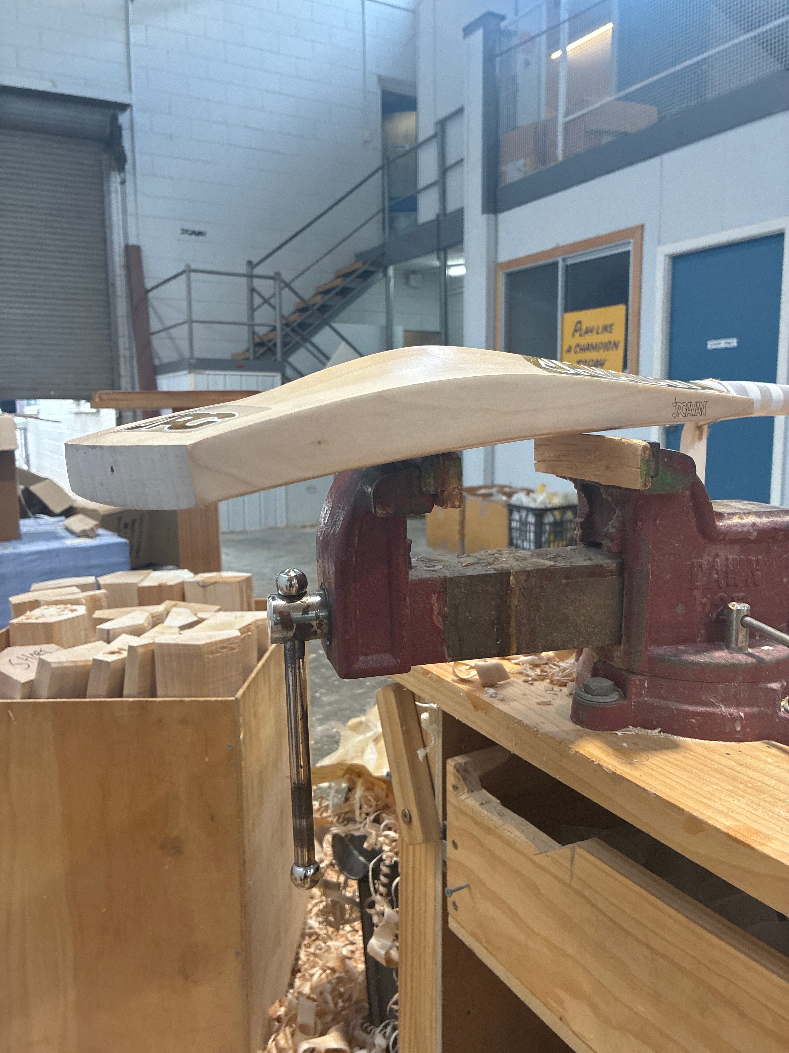 JPGavan Secret Willow Cricket Bat  - 400