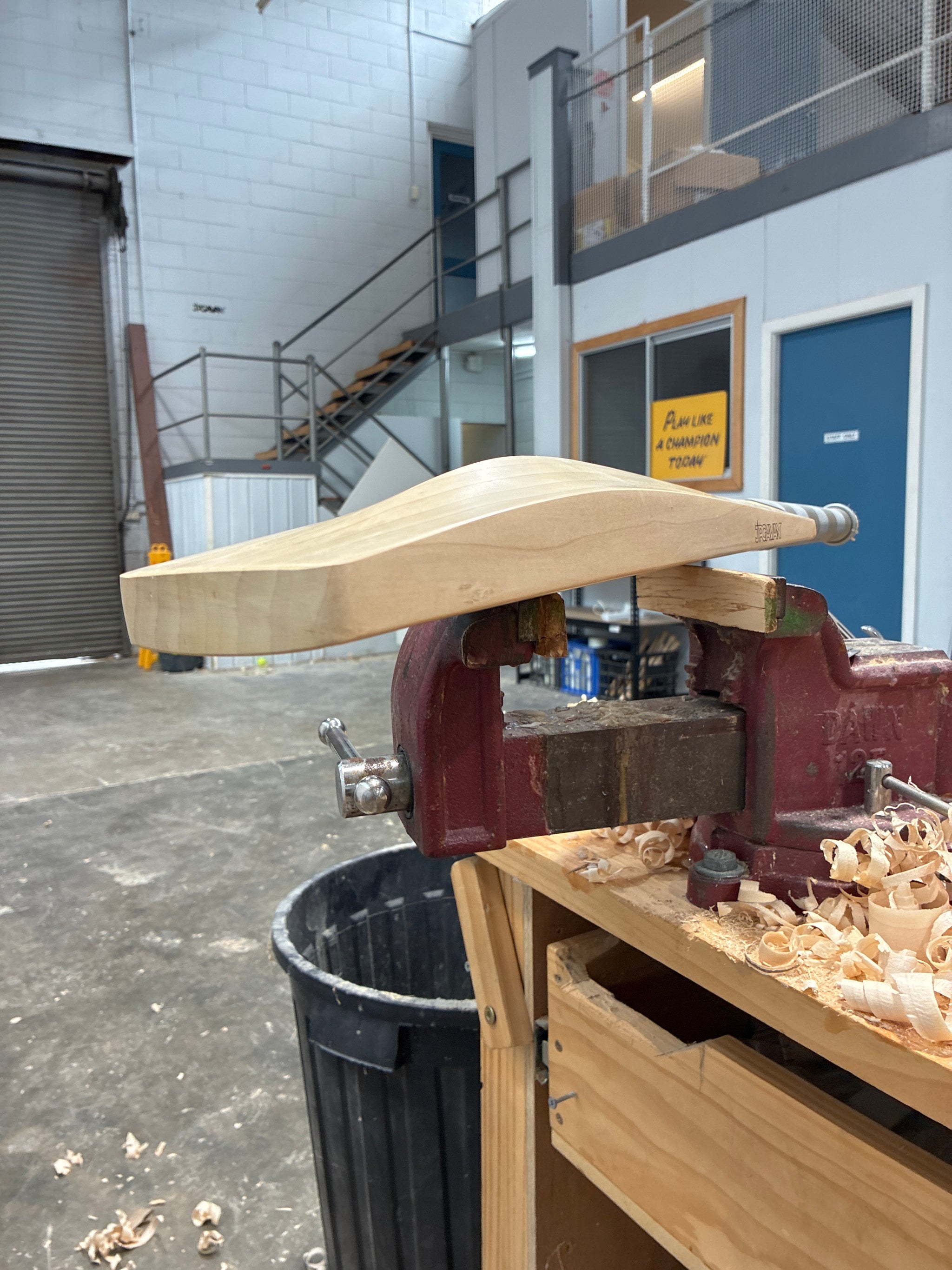 JPGavan Featherblade Cricket Bat - 332