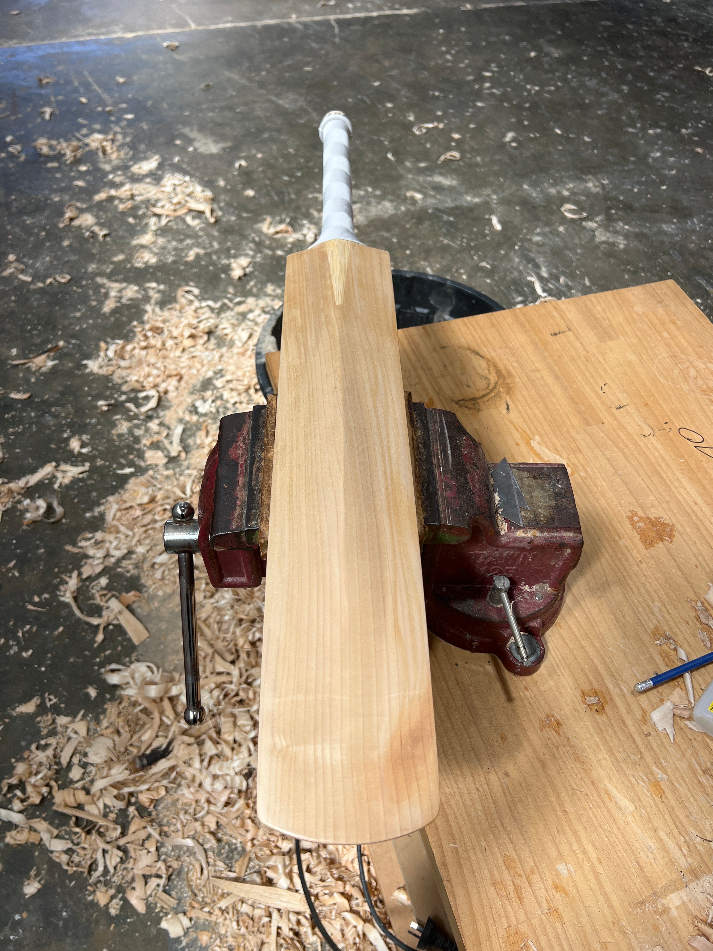 JPGavan Featherblade Cricket Bat - 386