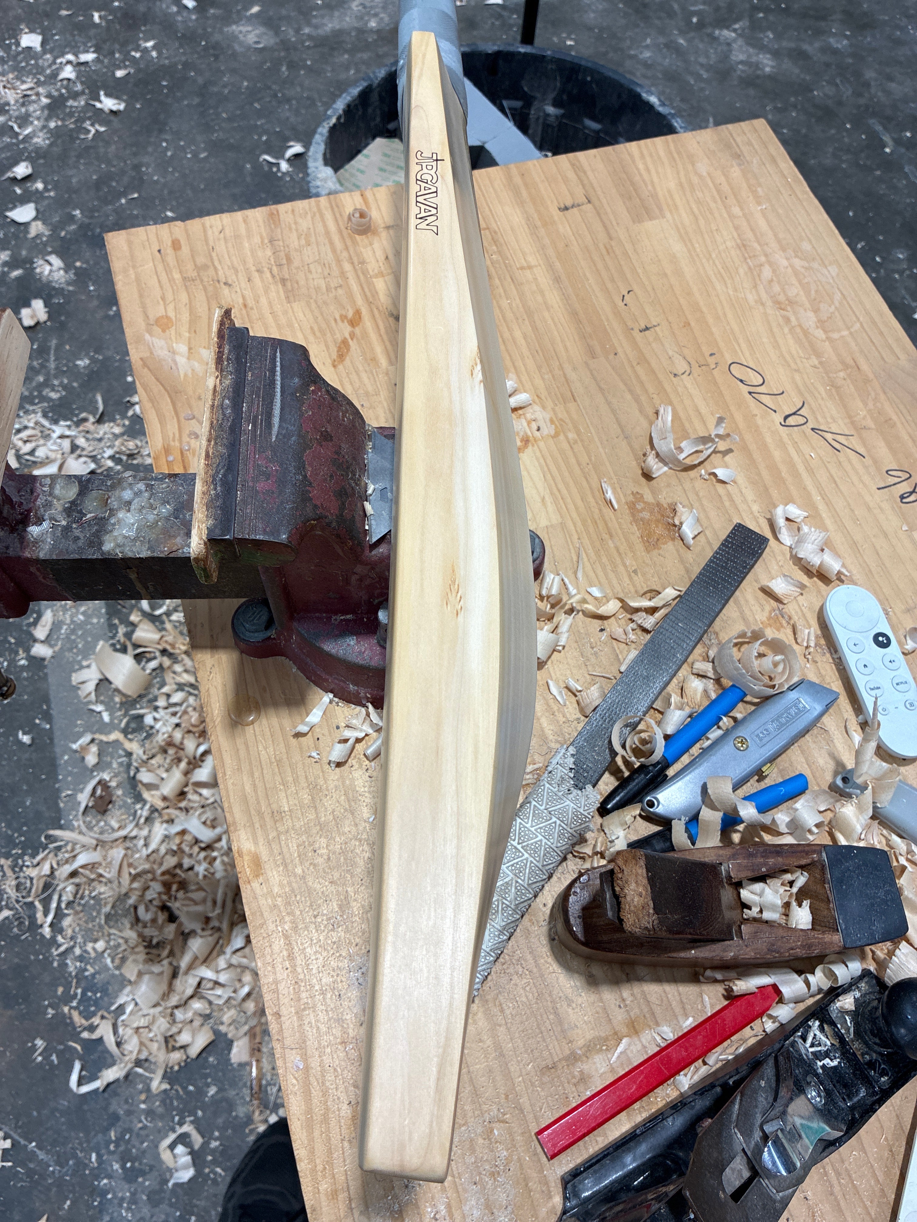 JPGavan Featherblade Cricket Bat - 338