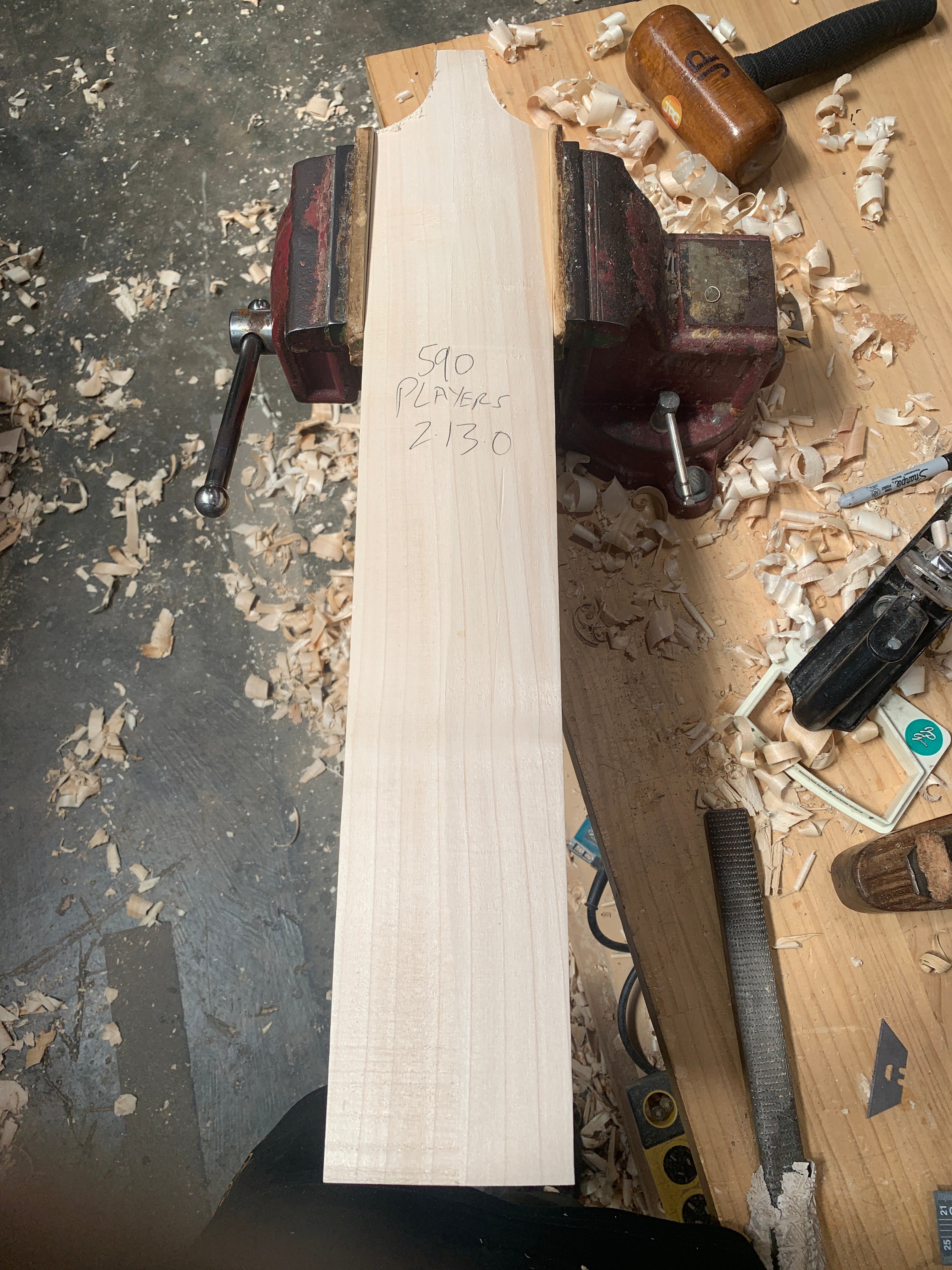 JPGavan Featherblade - 590