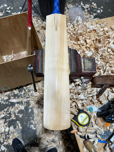 JPGavan Featherblade Cricket Bat - 051