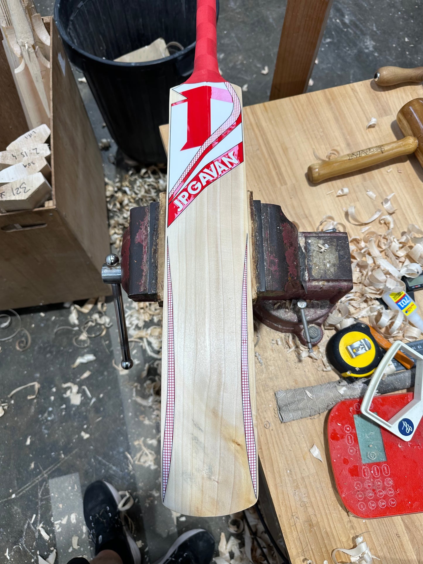 JPGavan Featherblade Cricket Bat - 041