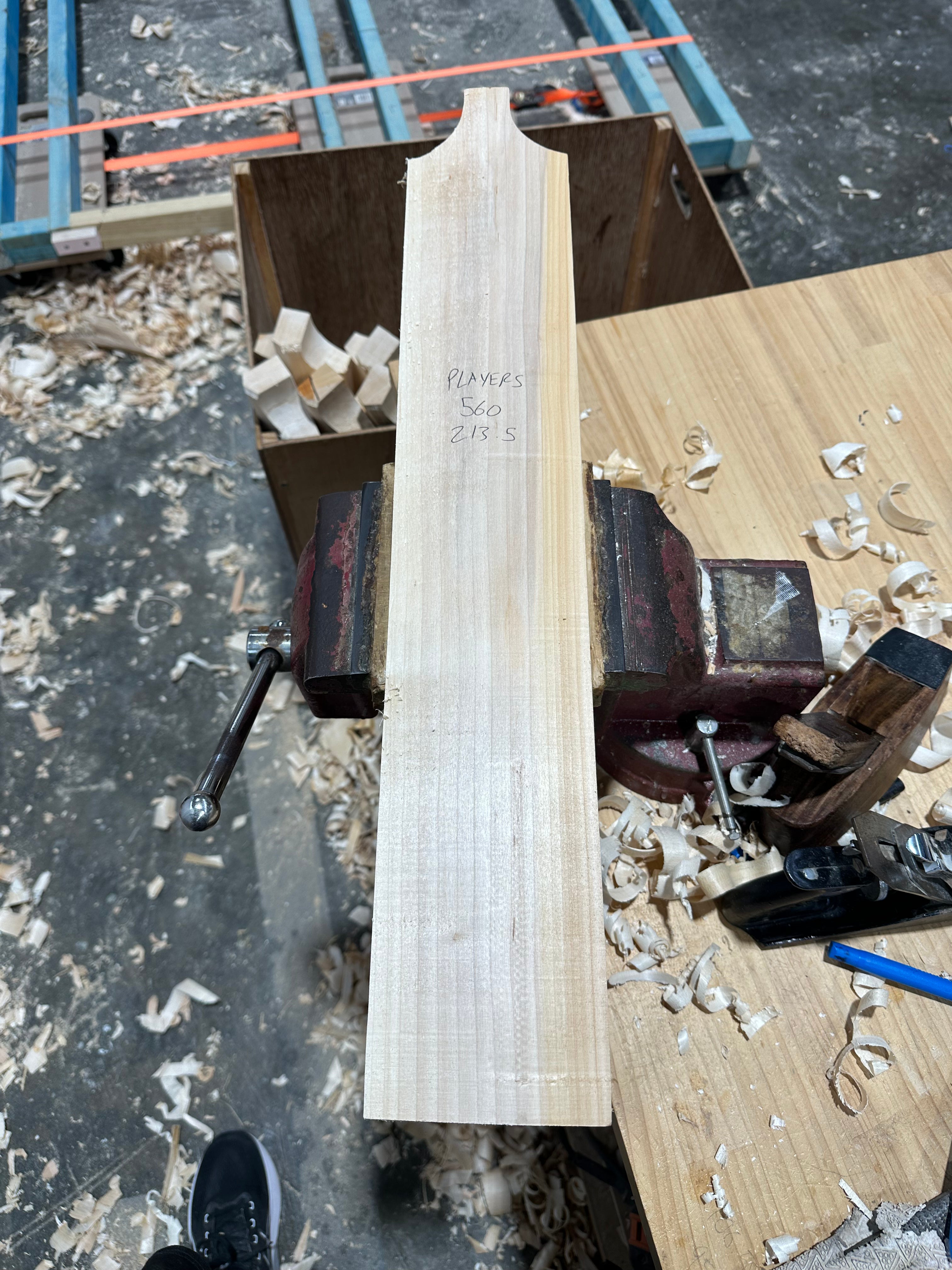 JPGavan Featherblade - 560