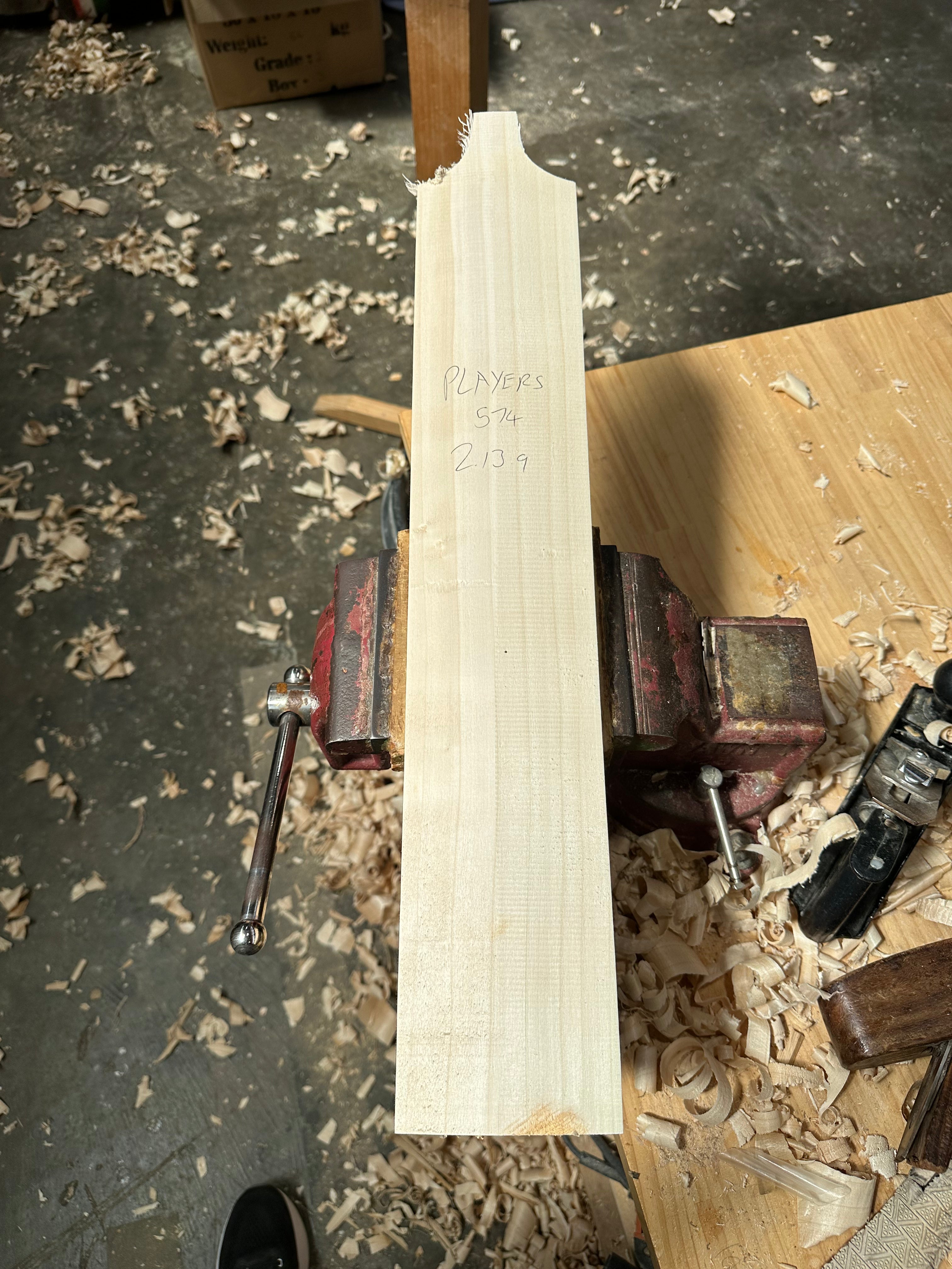 JPGavan Featherblade - 574