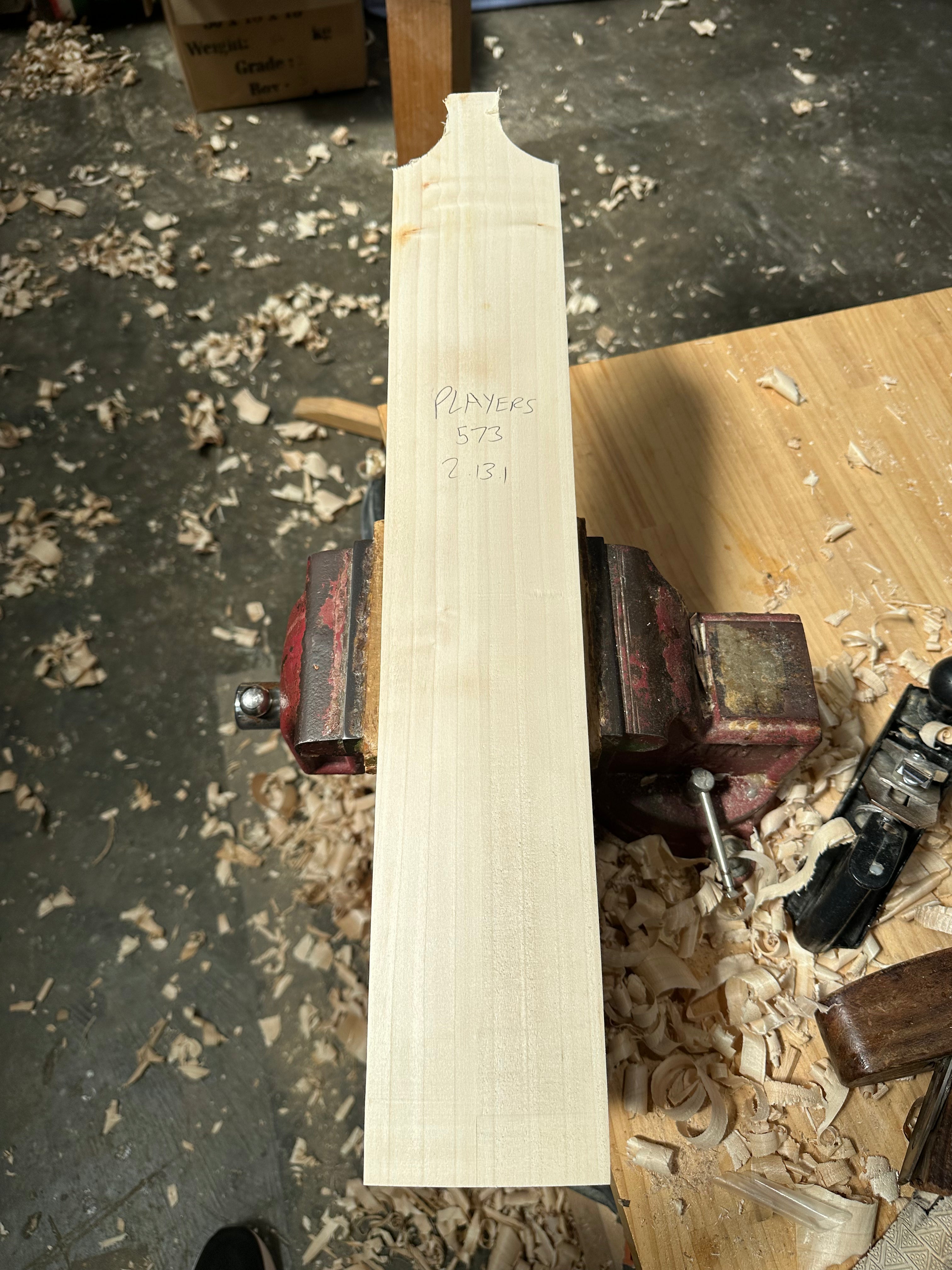 JPGavan Featherblade - 573