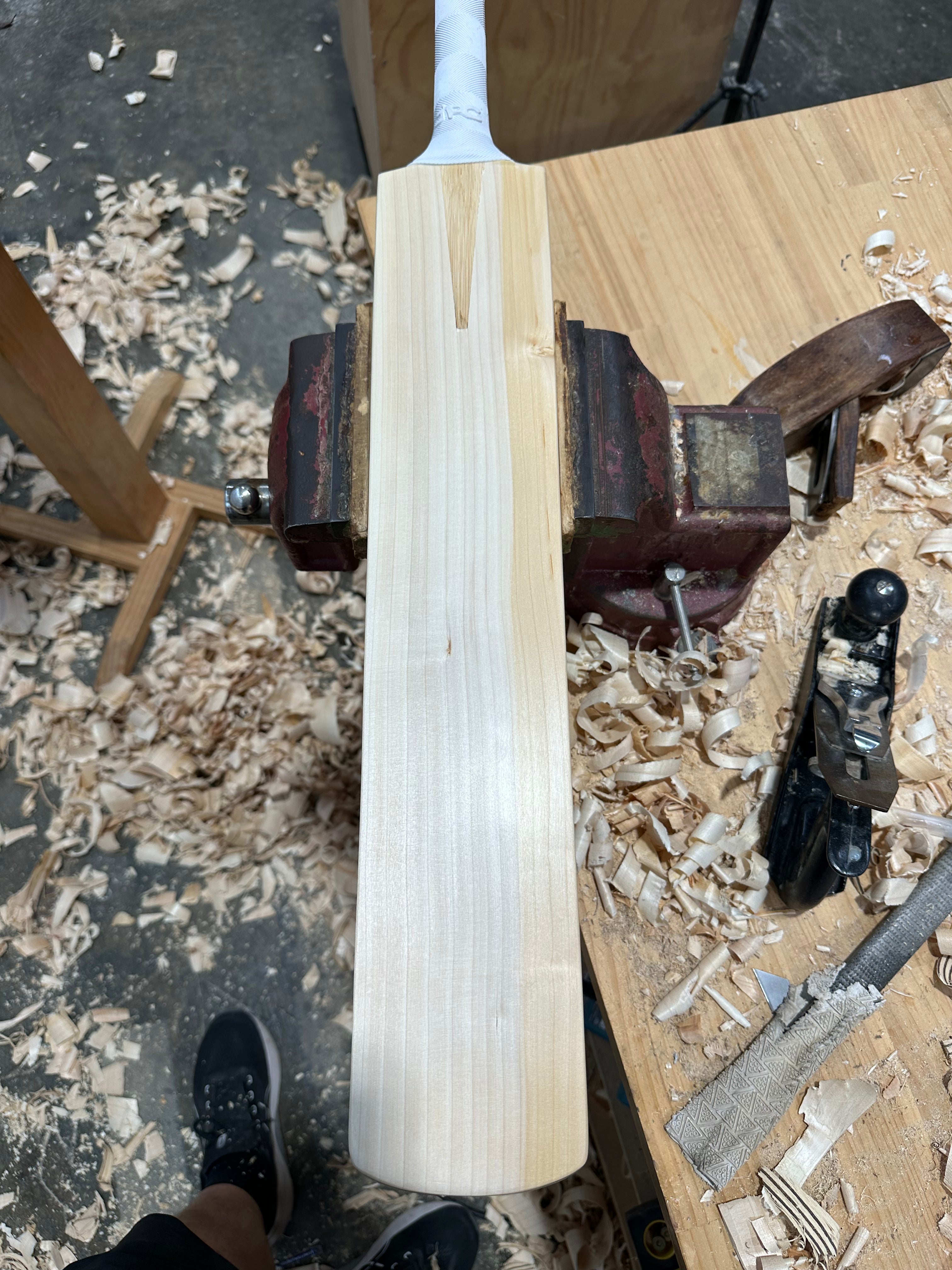 JPGavan Featherblade Cricket Bat - 085