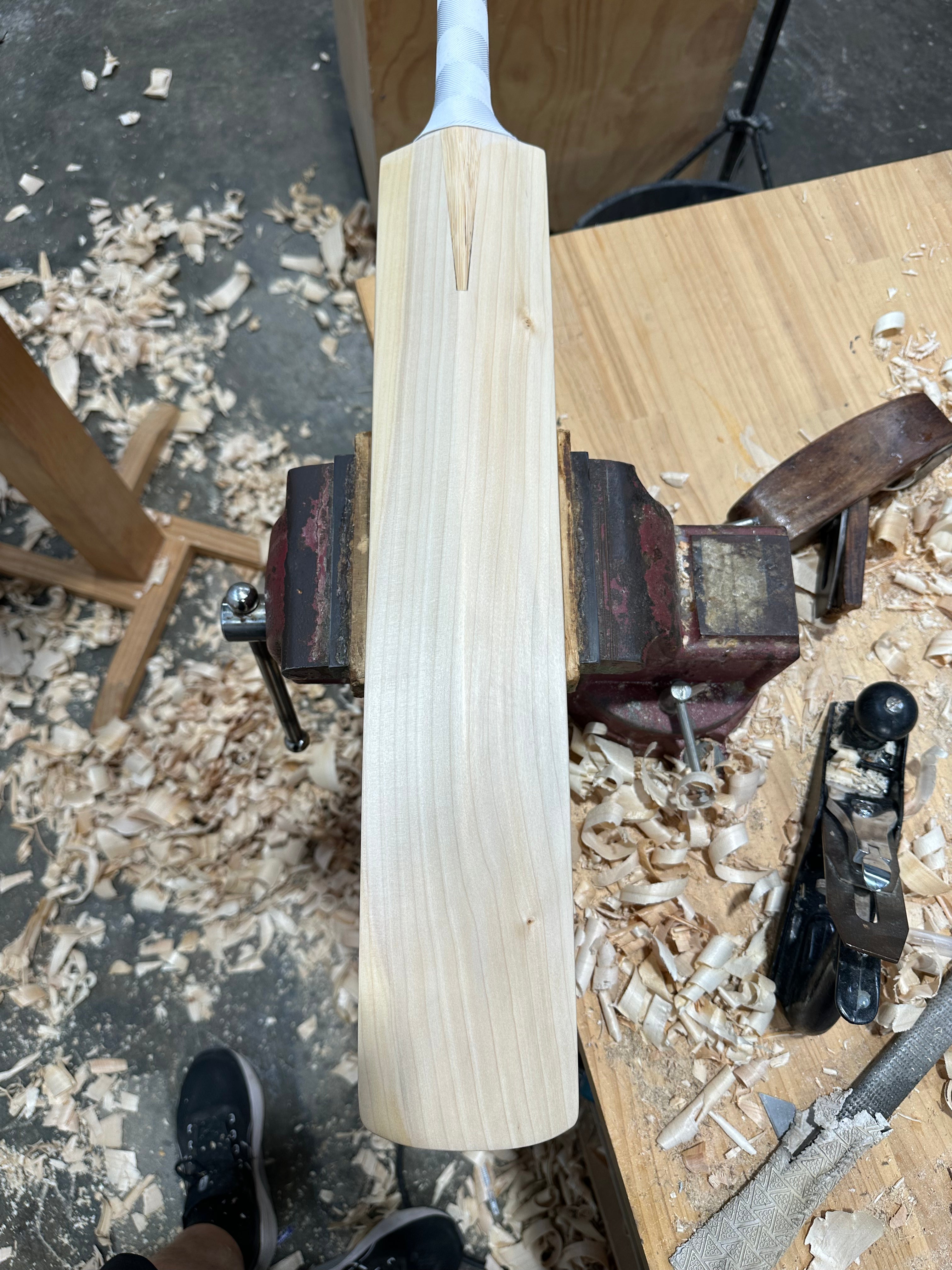 JPGavan Featherblade Cricket Bat - 085