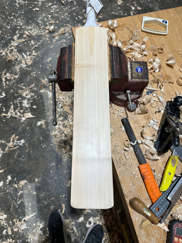 JPGavan Featherblade Cricket Bat - 400
