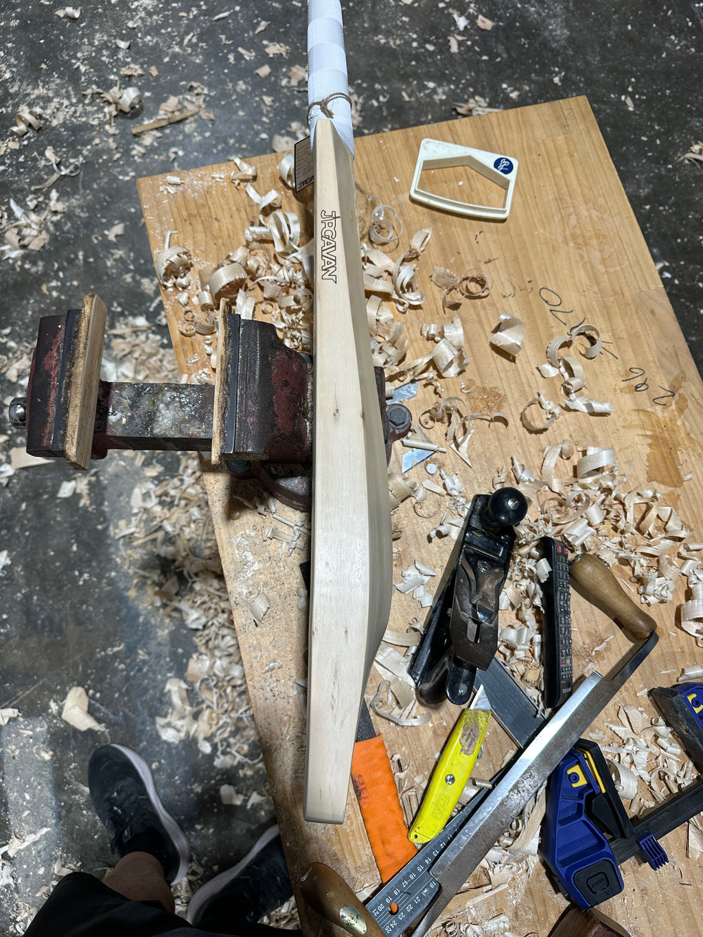 JPGavan Featherblade Cricket Bat - 400