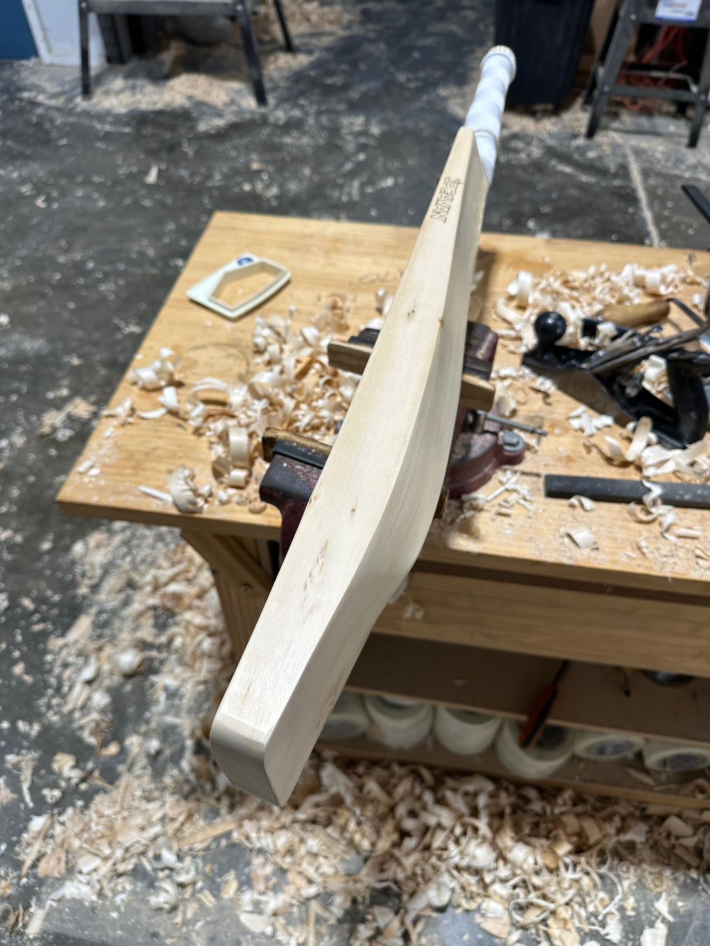 JPGavan Featherblade Cricket Bat - 400