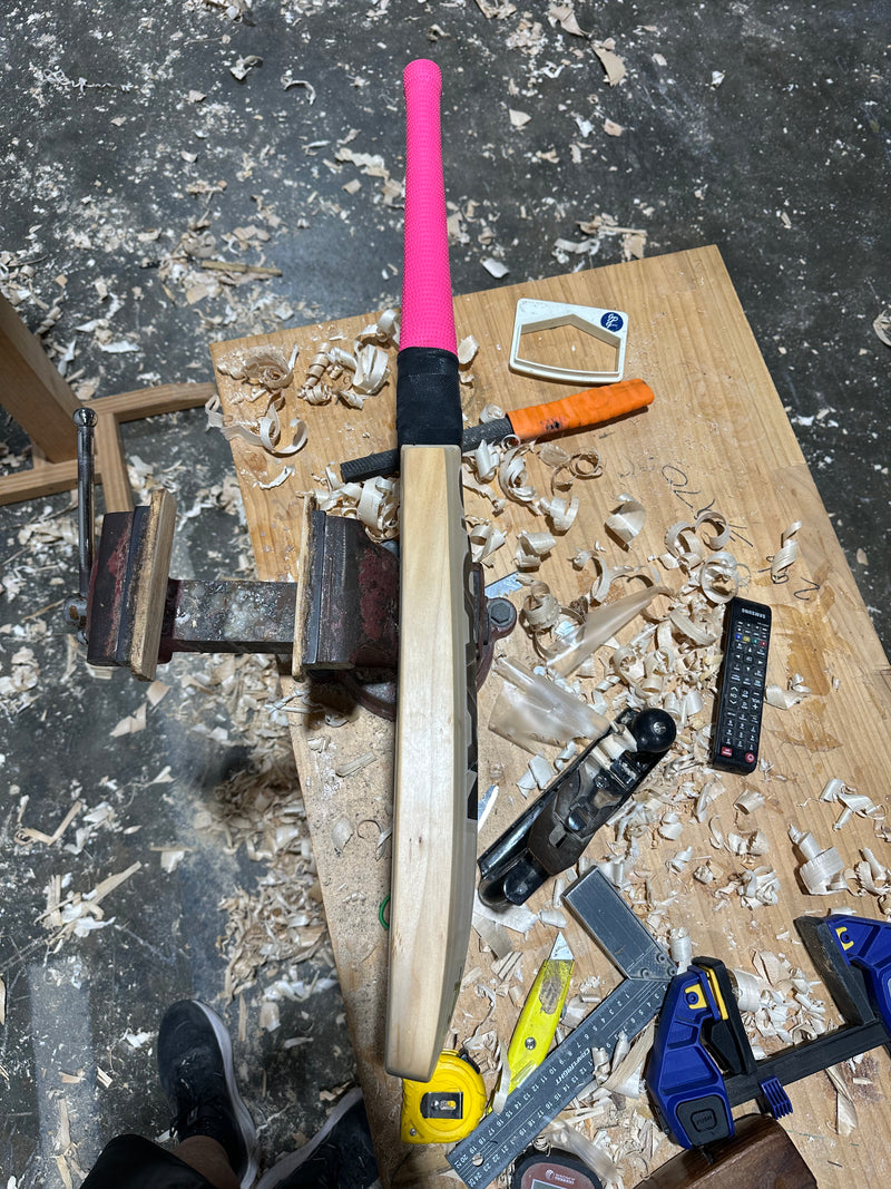 JPGavan Limited Edition Cricket Bat - 550
