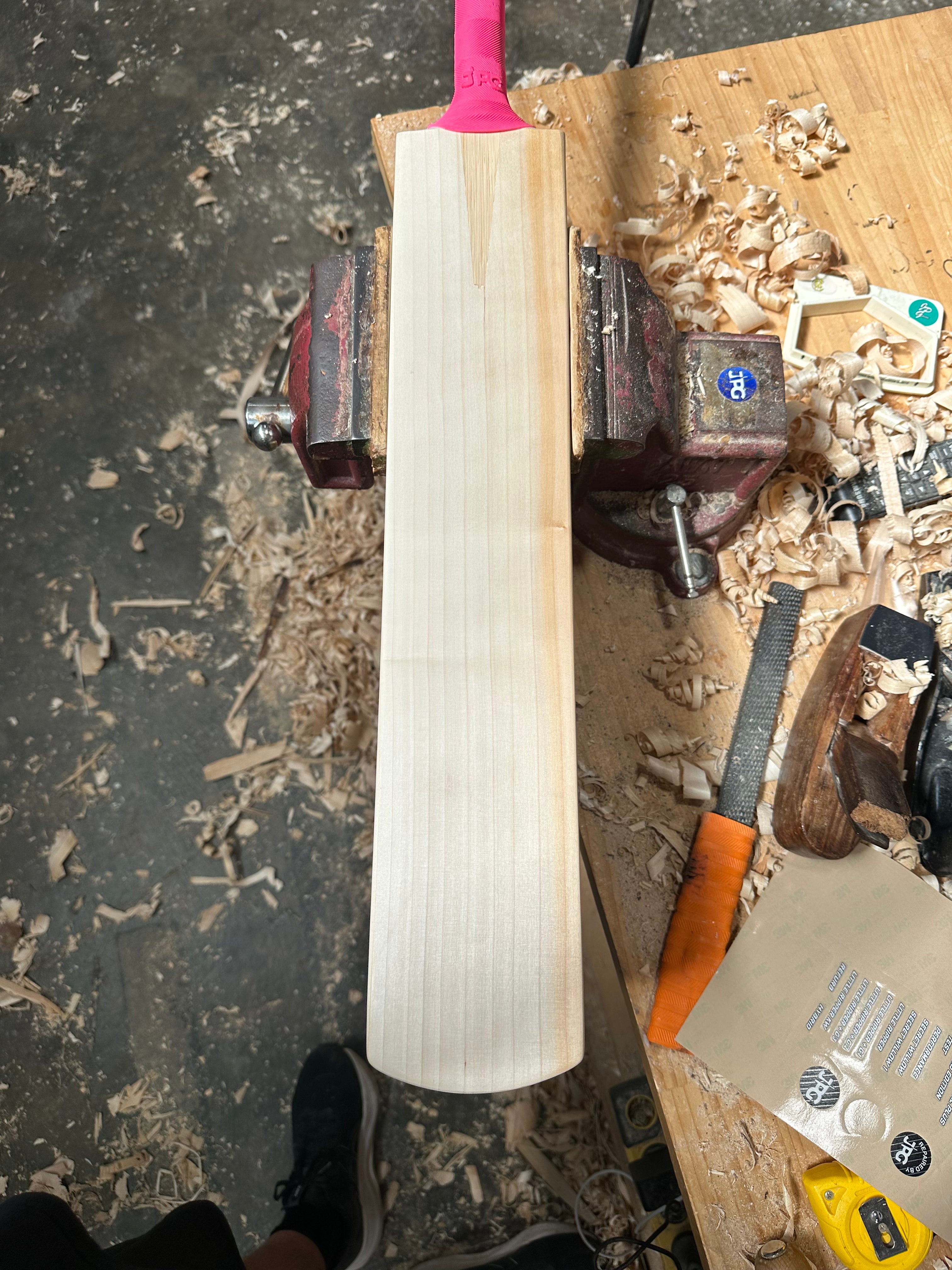 JPGavan Limited Edition Cricket Bat - 564 TORPEDO 2.0