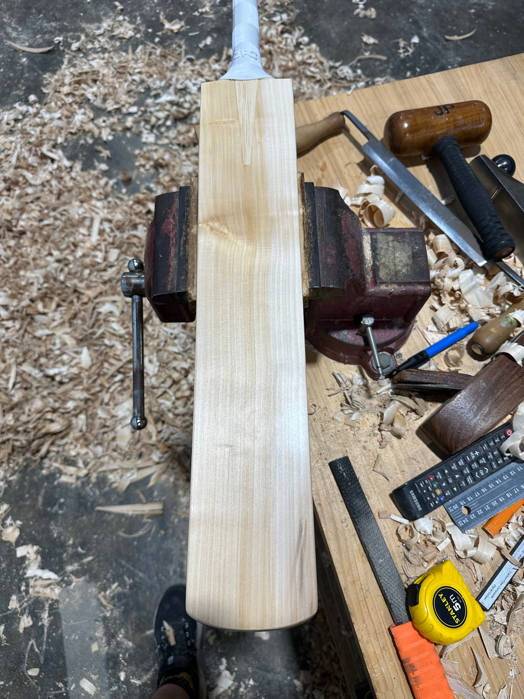 JPGavan Professional Plus Cricket Bat - 221