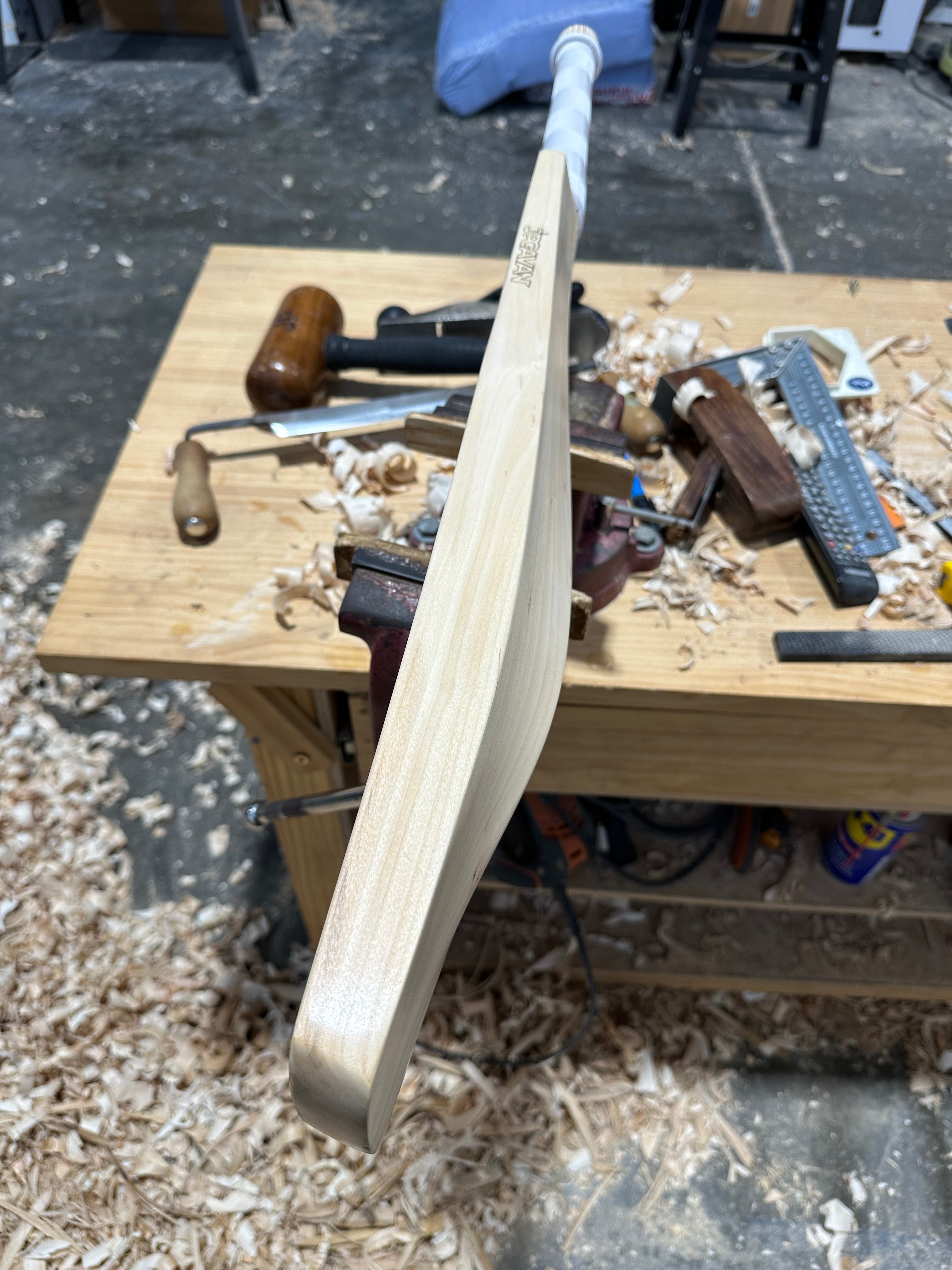 JPGavan Professional Plus Cricket Bat - 221