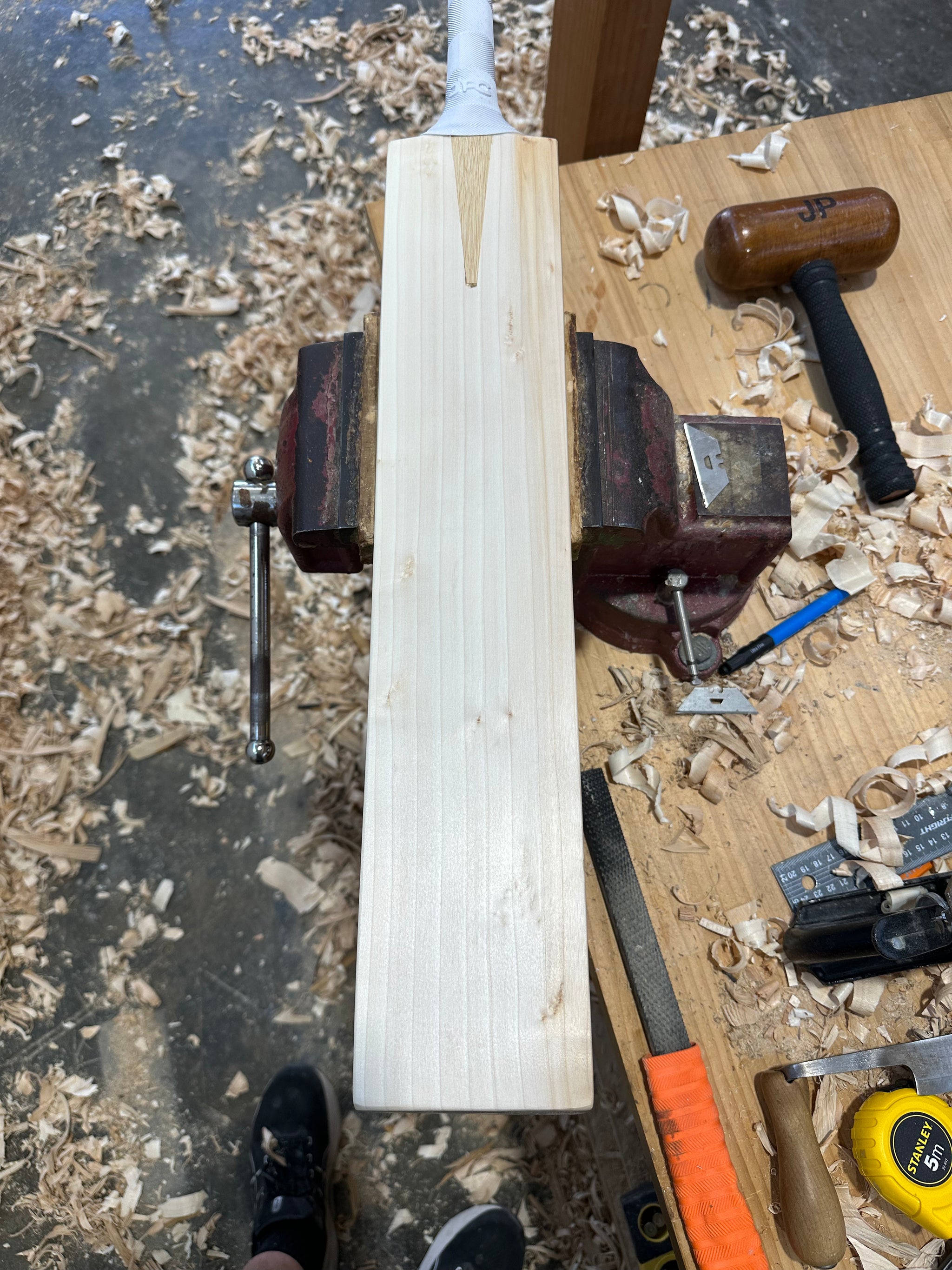 JPGavan Featherblade Cricket Bat - 226