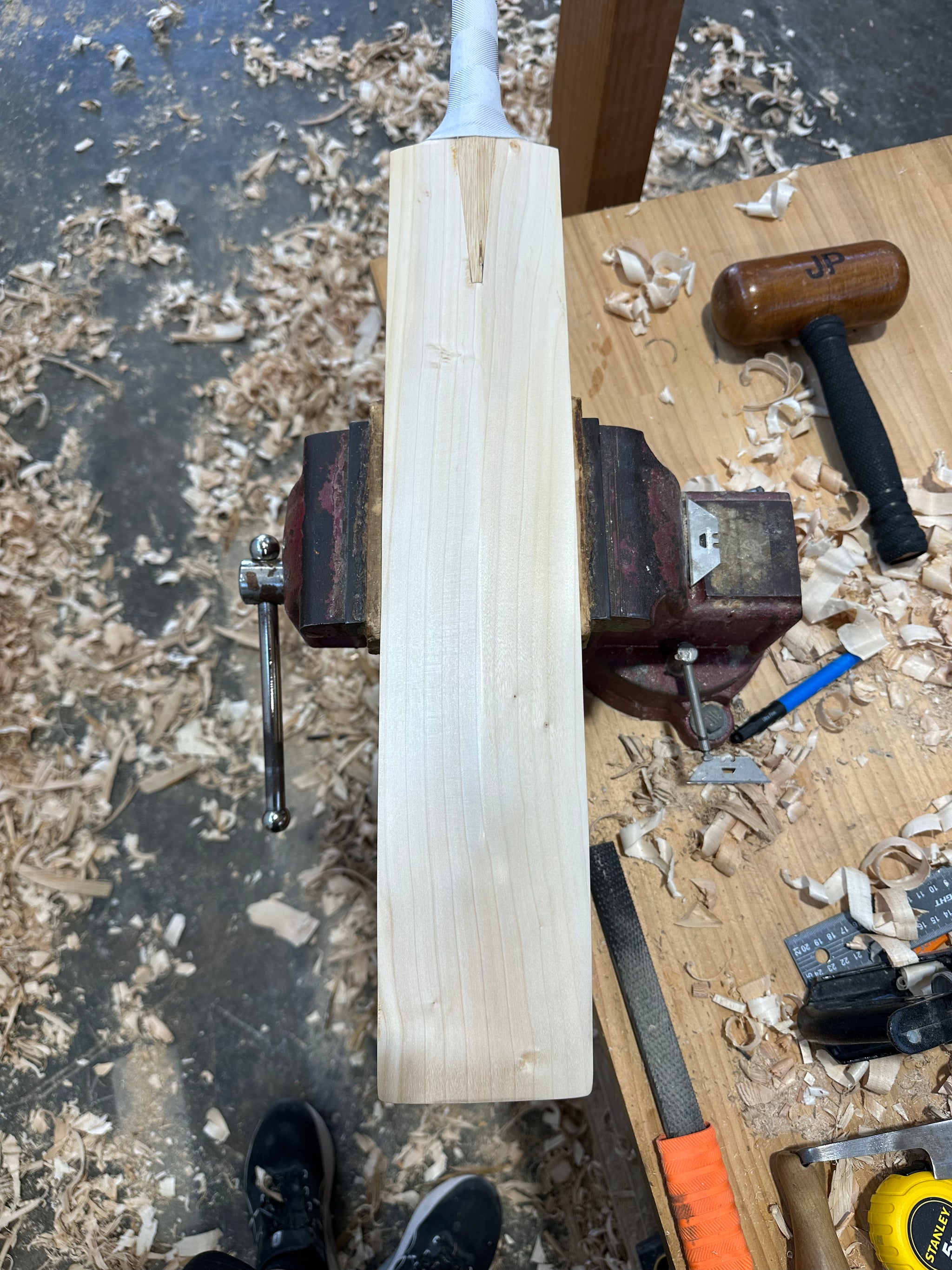 JPGavan Featherblade Cricket Bat - 226