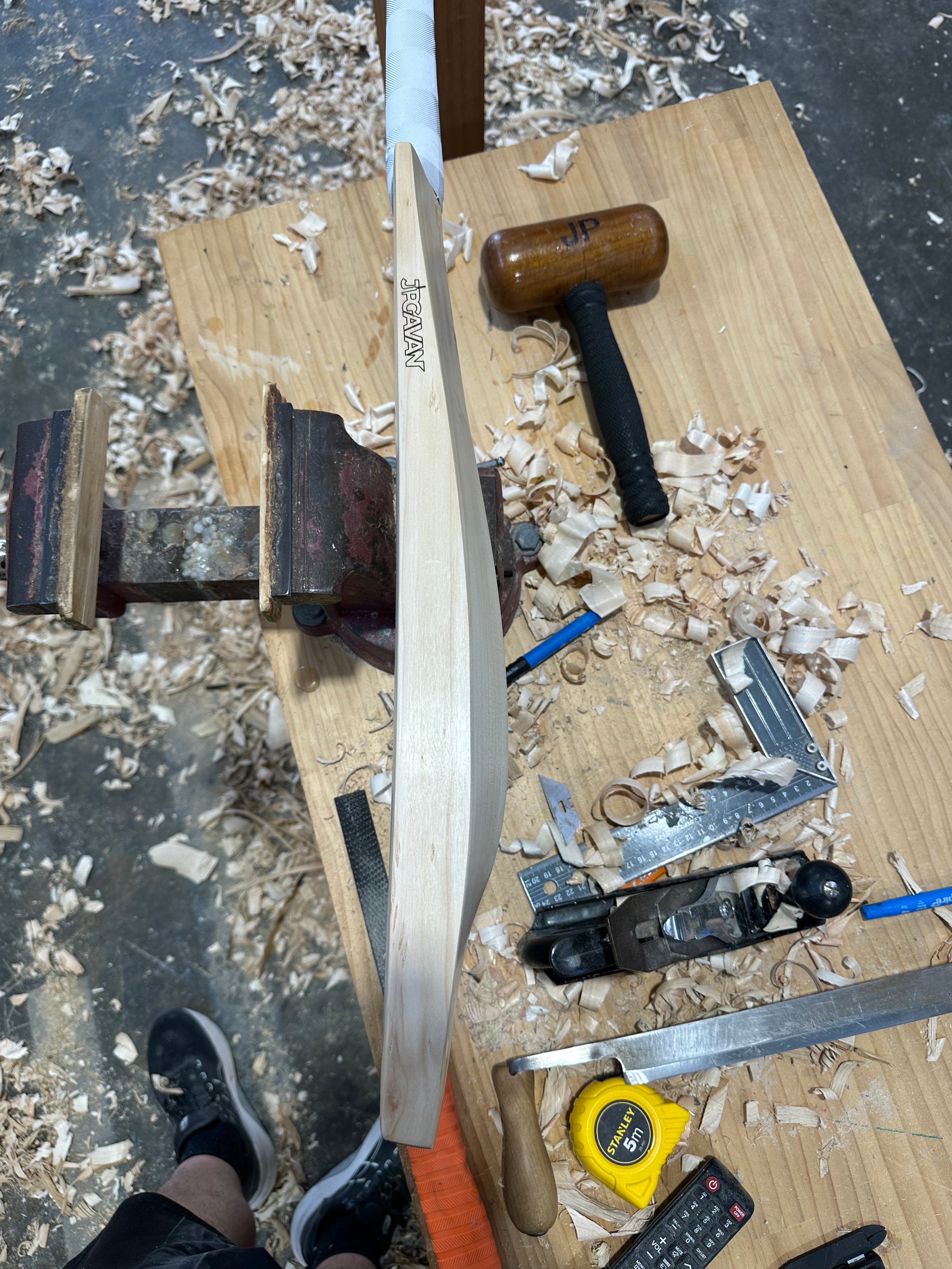 JPGavan Featherblade Cricket Bat - 226