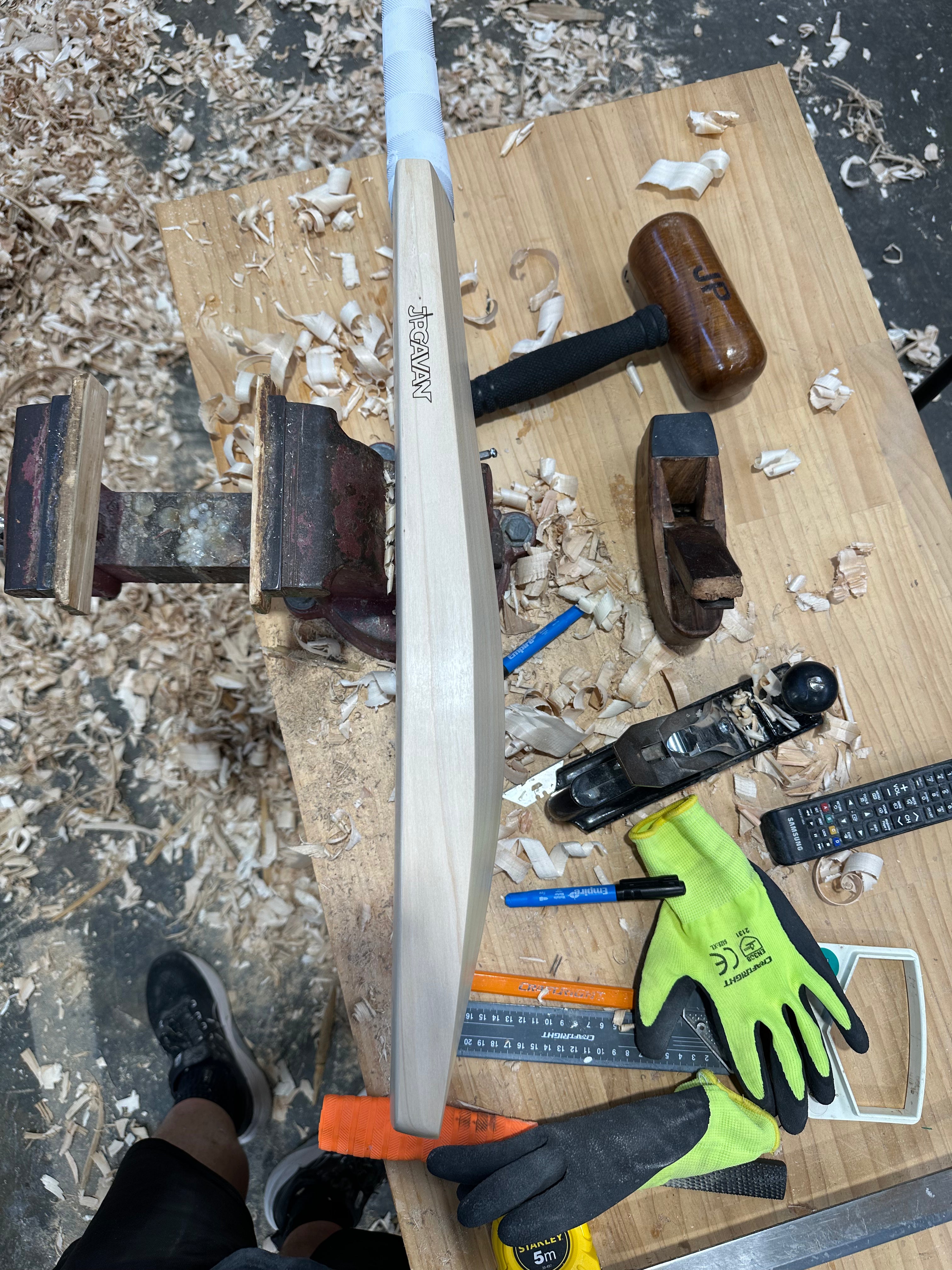 JPGavan Featherblade Cricket Bat - 227