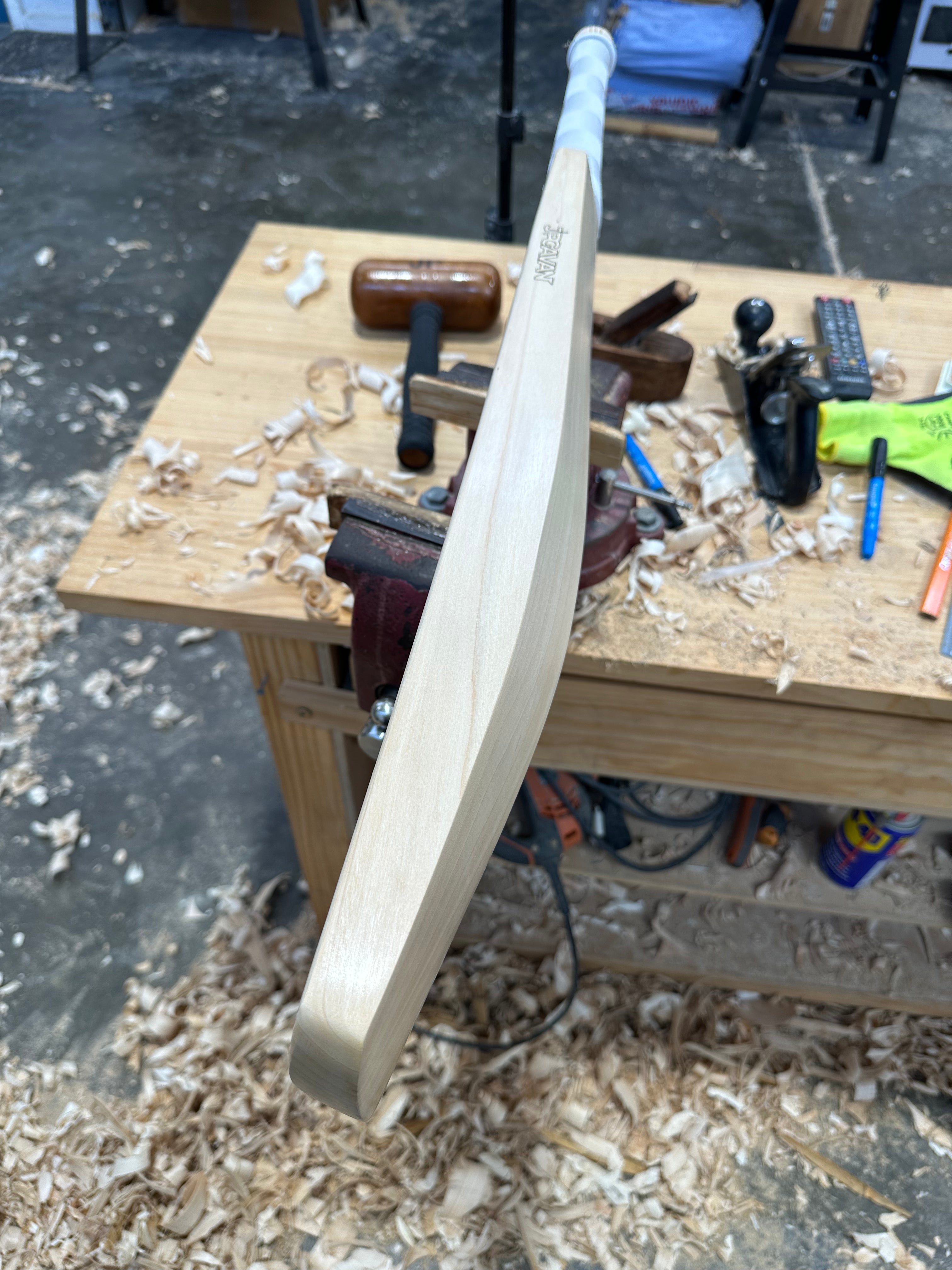 JPGavan Featherblade Cricket Bat - 227