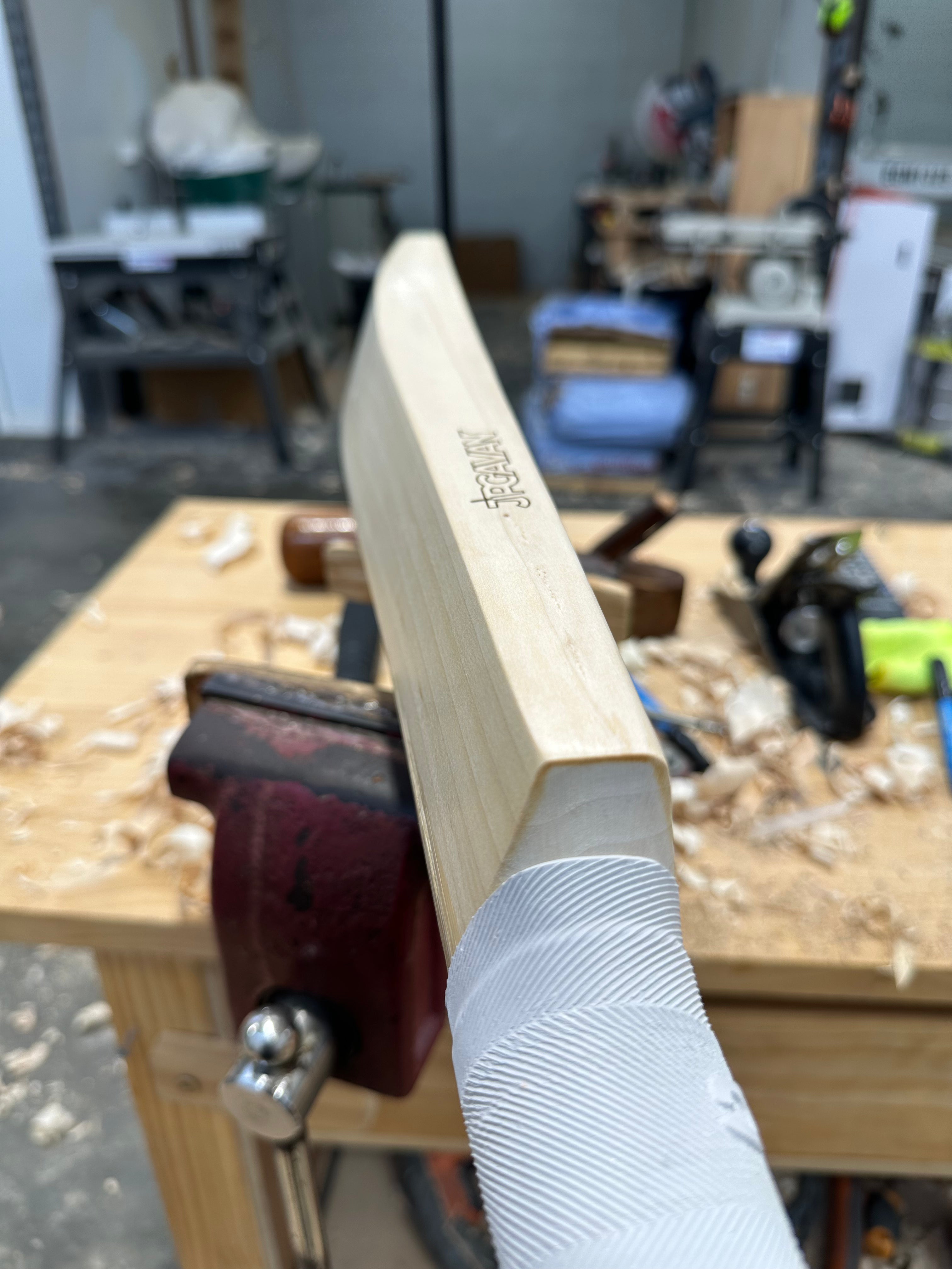 JPGavan Featherblade Cricket Bat - 227