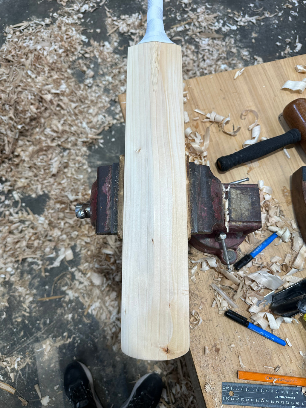 JPGavan Featherblade Cricket Bat - 228