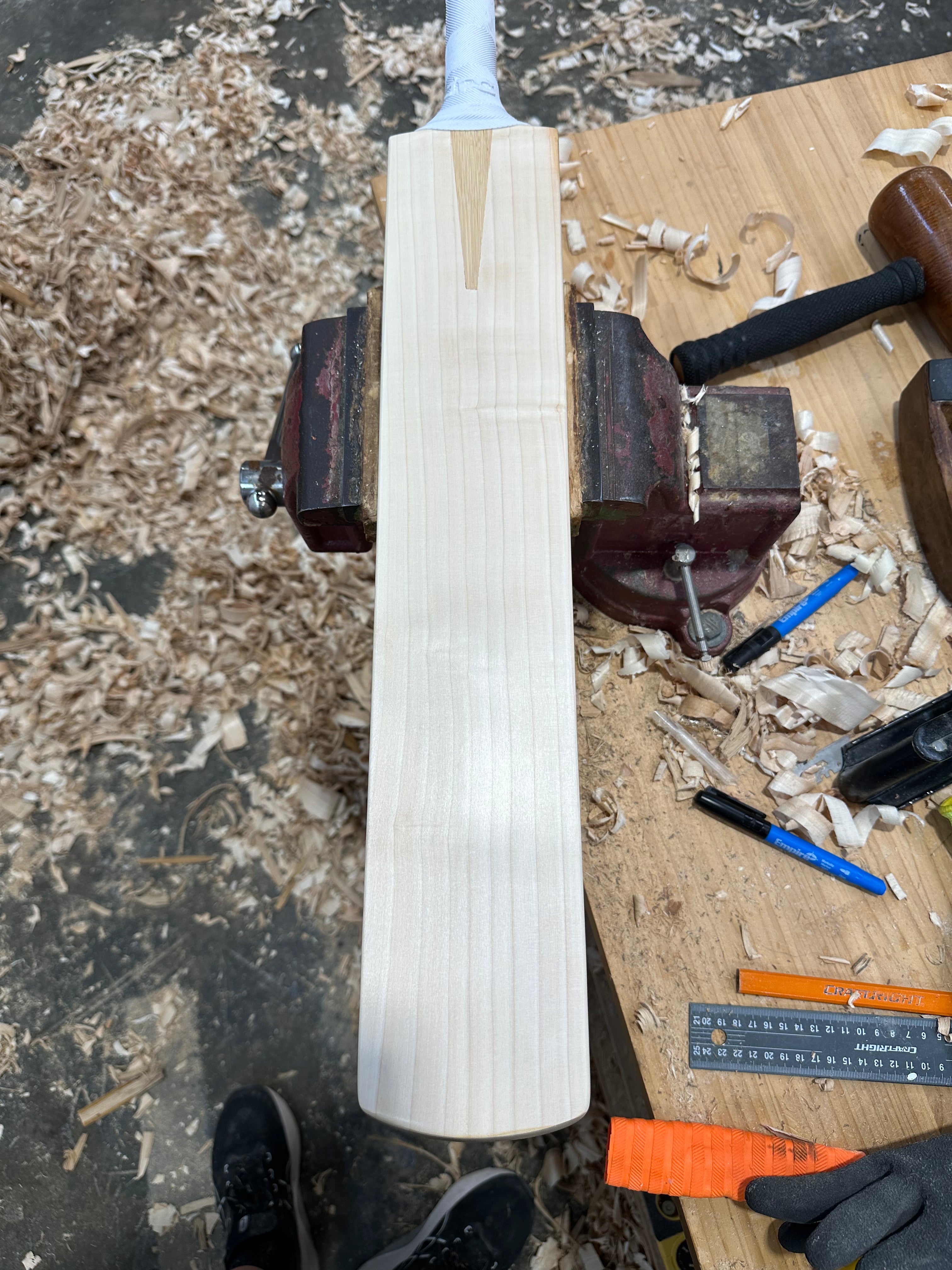 JPGavan Featherblade Cricket Bat - 229