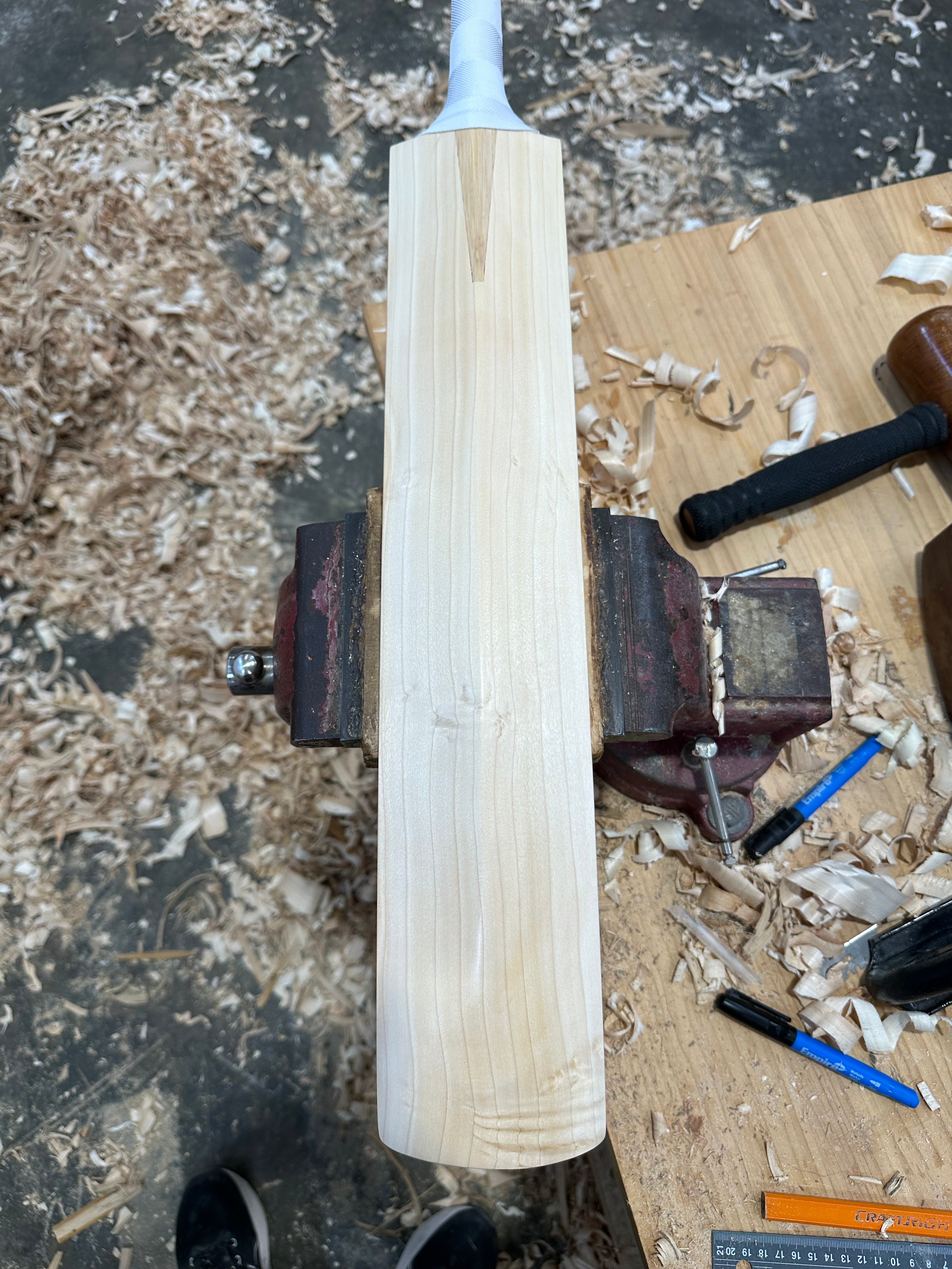 JPGavan Featherblade Cricket Bat - 229