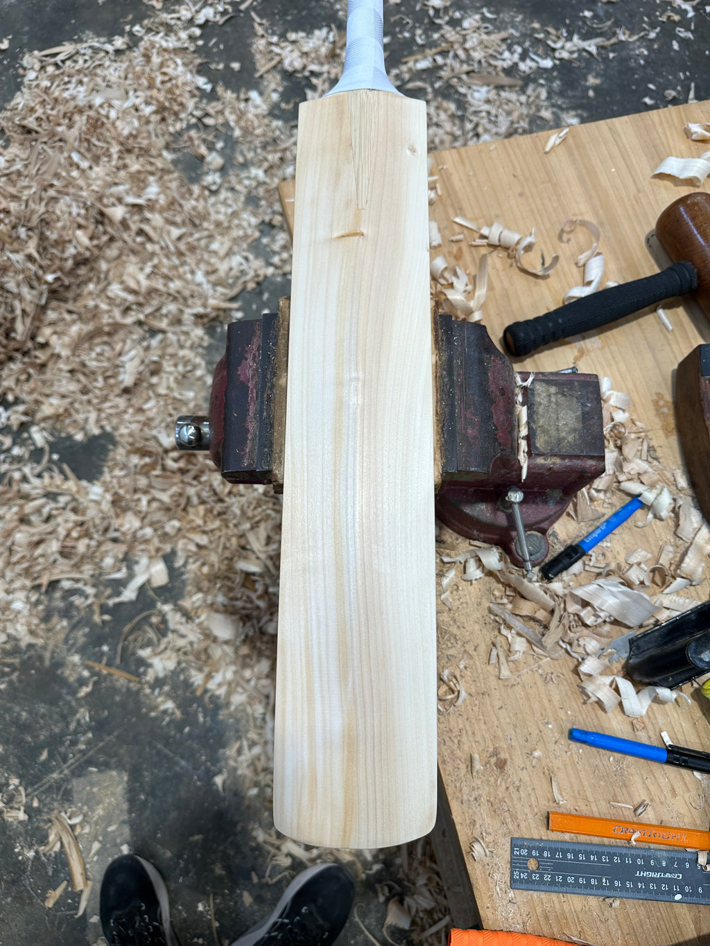 JPGavan Featherblade Cricket Bat - 230