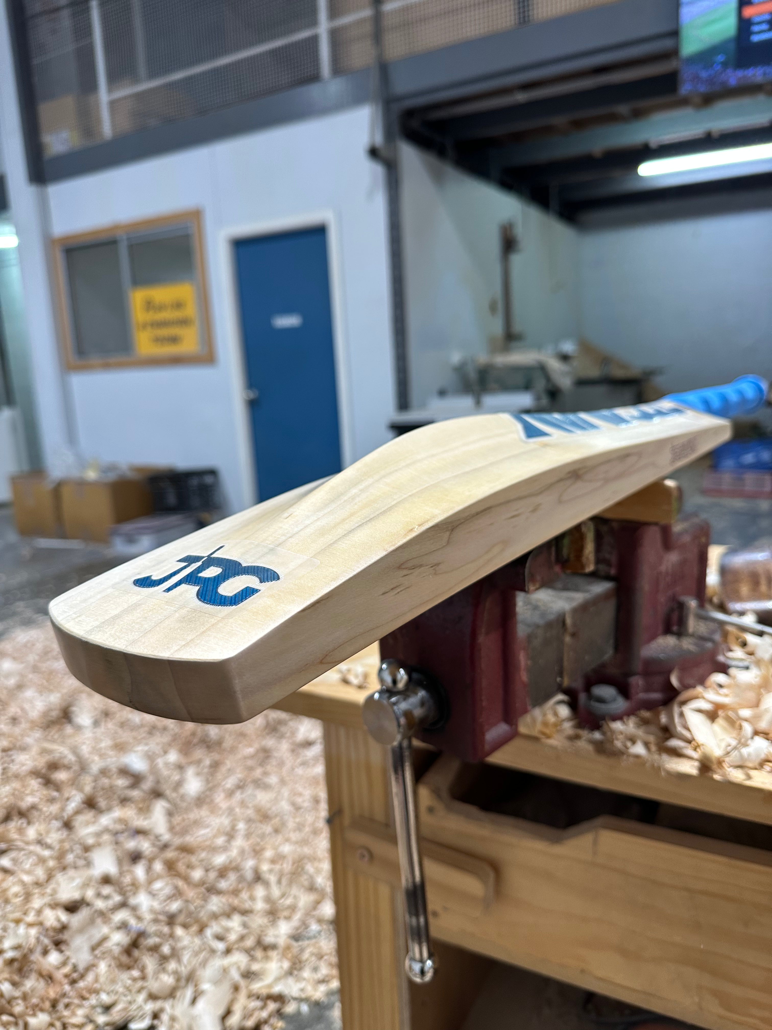 JPGavan Blue Cricket Bat - 238