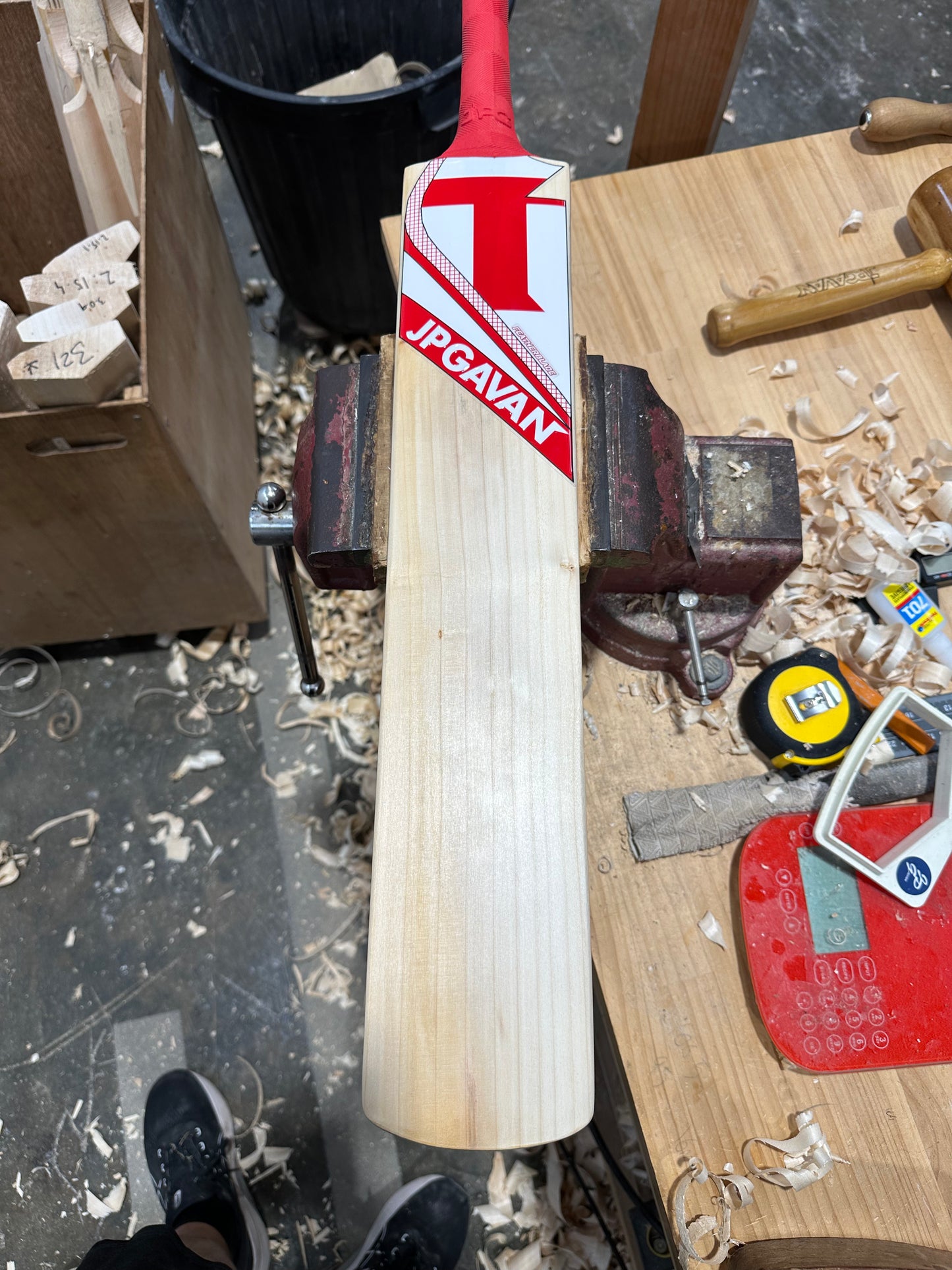 JPGavan Featherblade Cricket Bat - 041