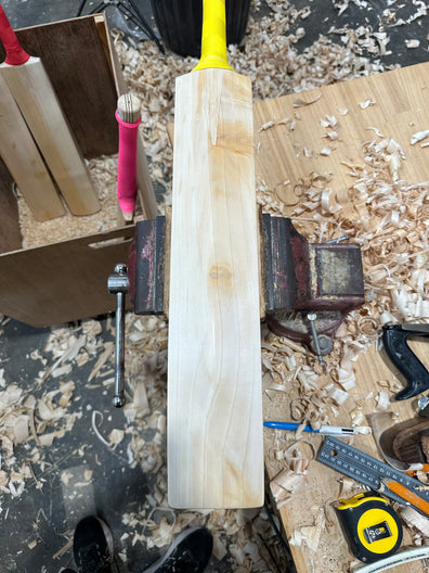 JPGavan Featherblade Cricket Bat - 045