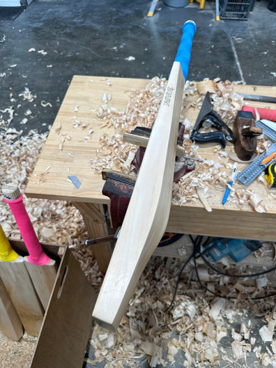 JPGavan Featherblade Cricket Bat - 047