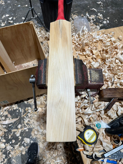 JPGavan Featherblade Cricket Bat - 050