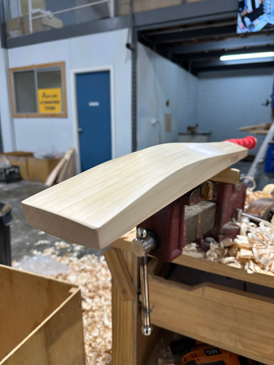 JPGavan Featherblade Cricket Bat - 050