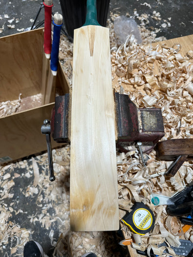 JPGavan Featherblade Cricket Bat - 052