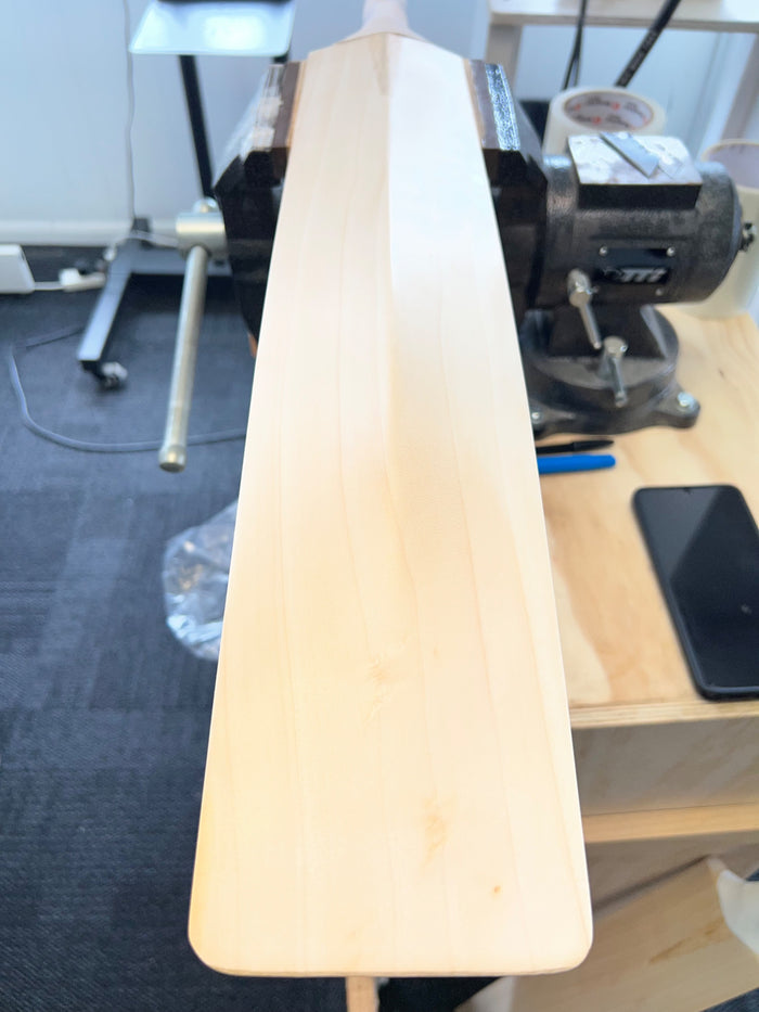 JPGavan Featherblade Cricket Bat - B026