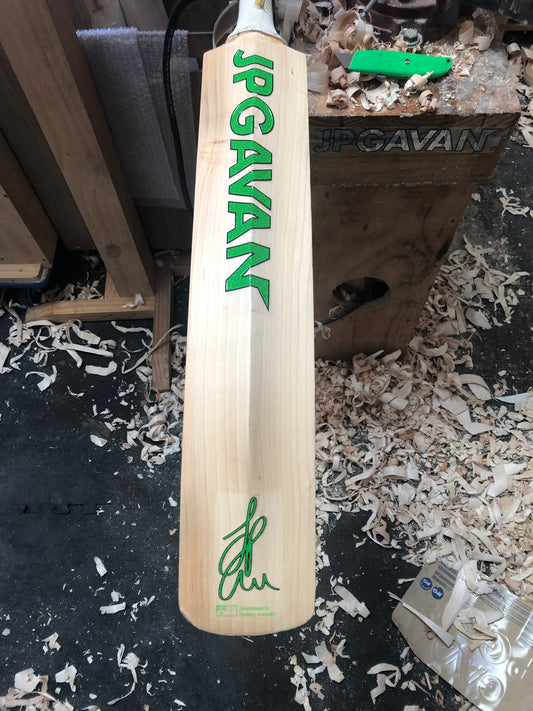 Nick Larkin match used bat